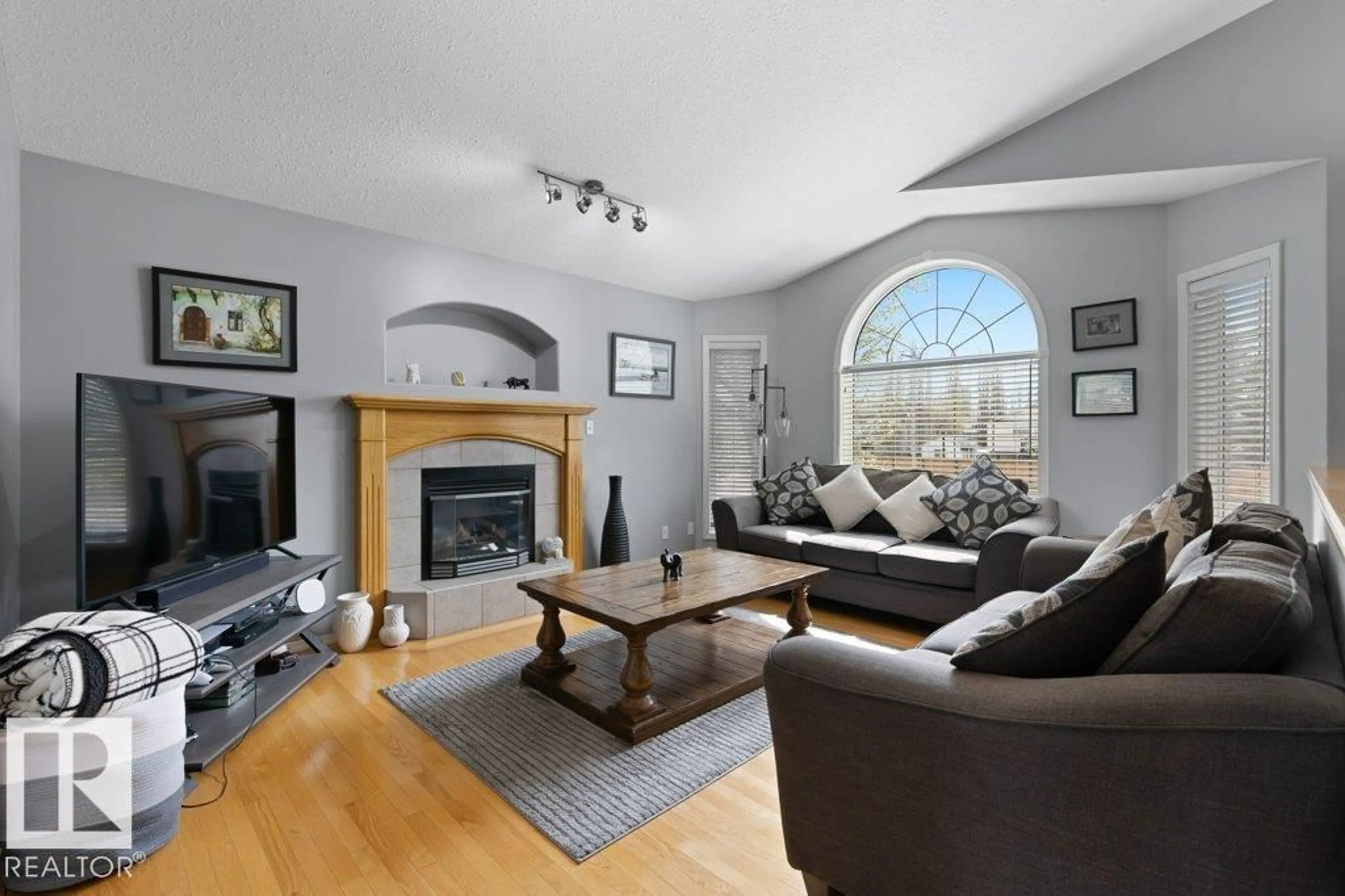 Living room with furniture, unknown for 25100 - 400 TWP ROAD 554, Cardiff Alberta T8R2G5
