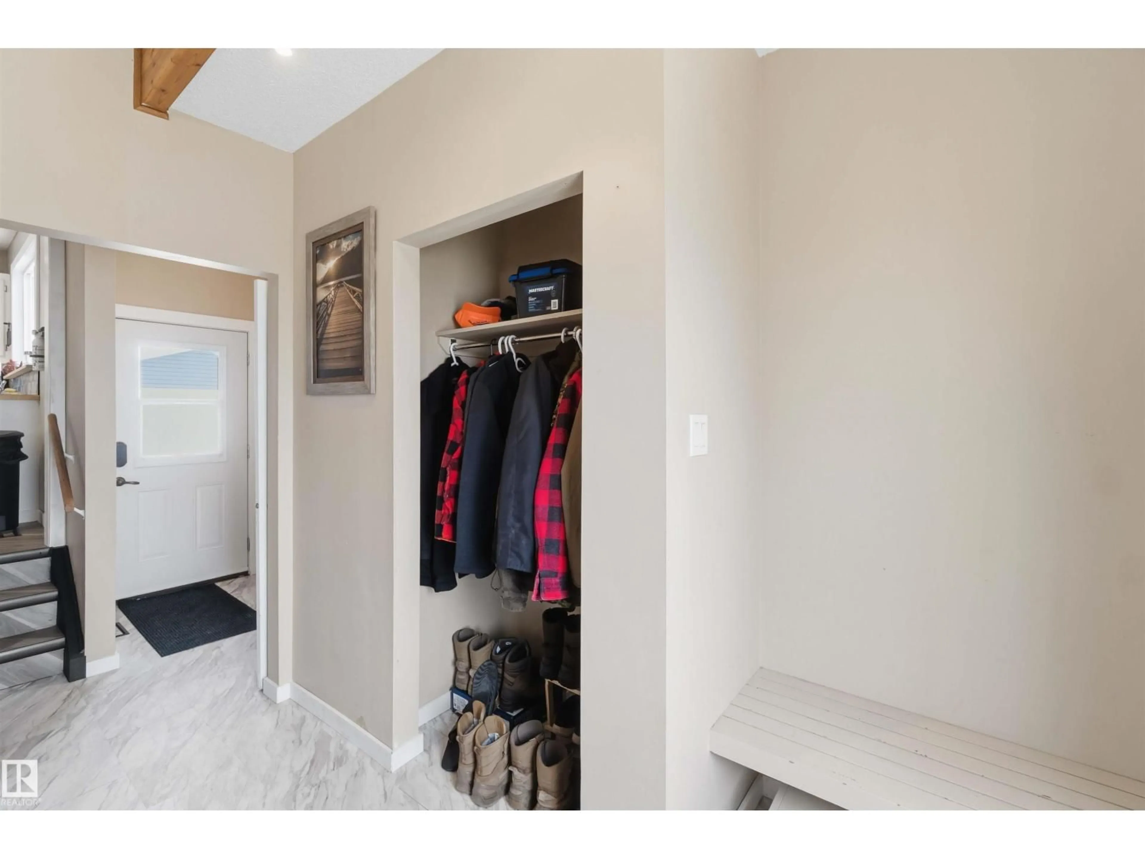 Indoor entryway for 5104 56 ST, Bon Accord Alberta T0A0K0