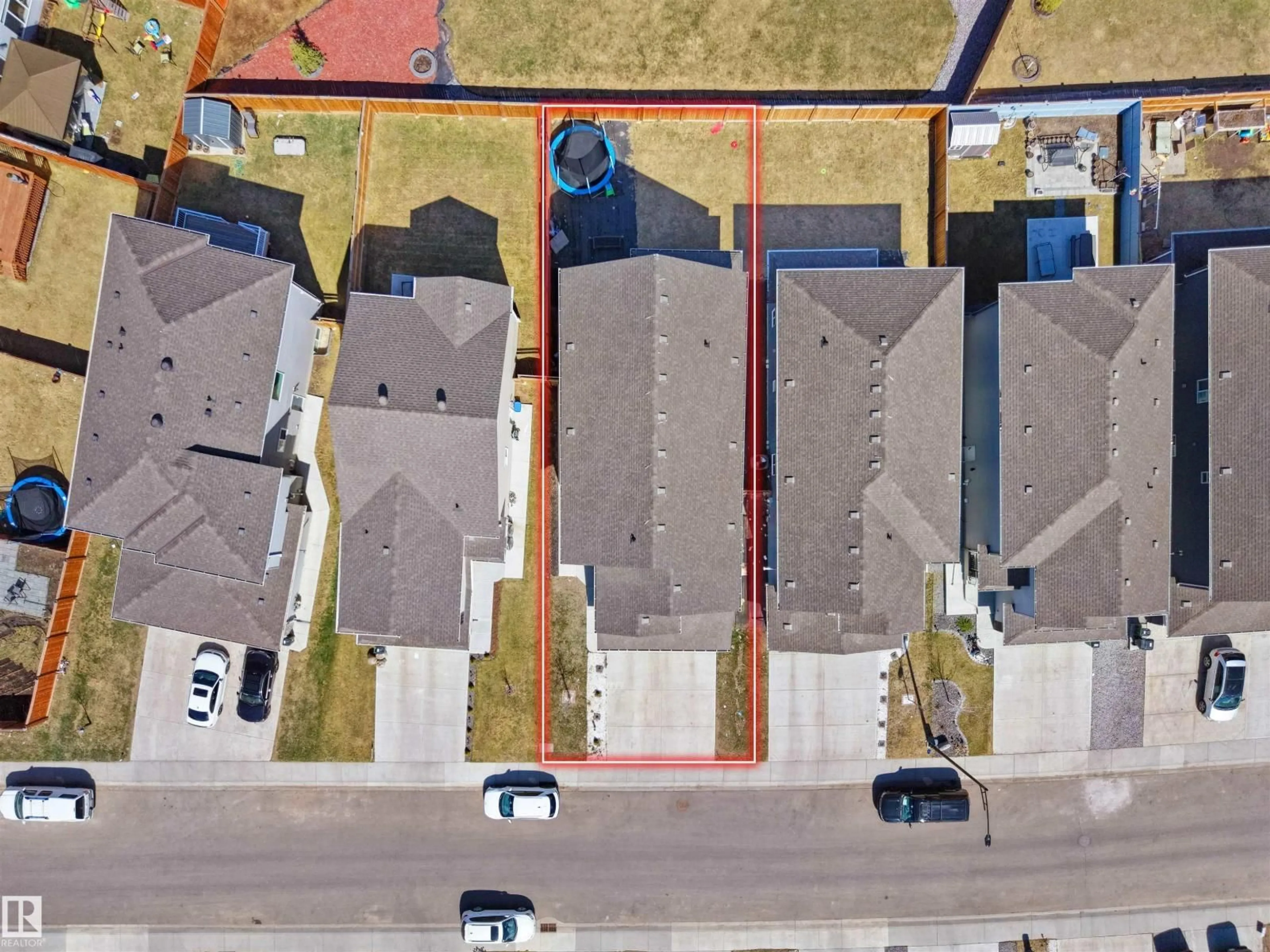 A pic from outside/outdoor area/front of a property/back of a property/a pic from drone, street for NW - 2520 12 AV, Edmonton Alberta T6T2M6