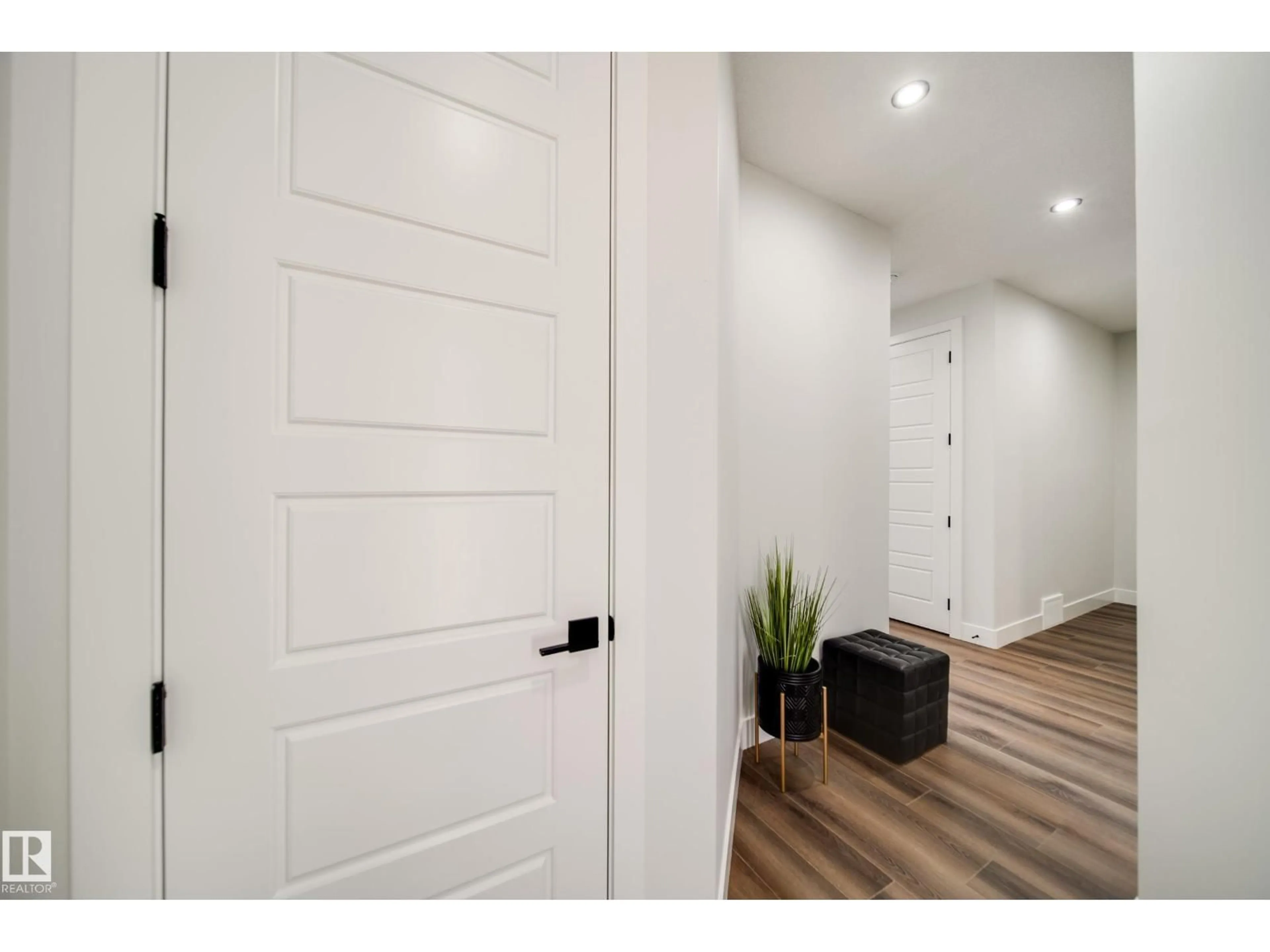 Indoor entryway for NW - 8808 183 AV, Edmonton Alberta T5Z2K6