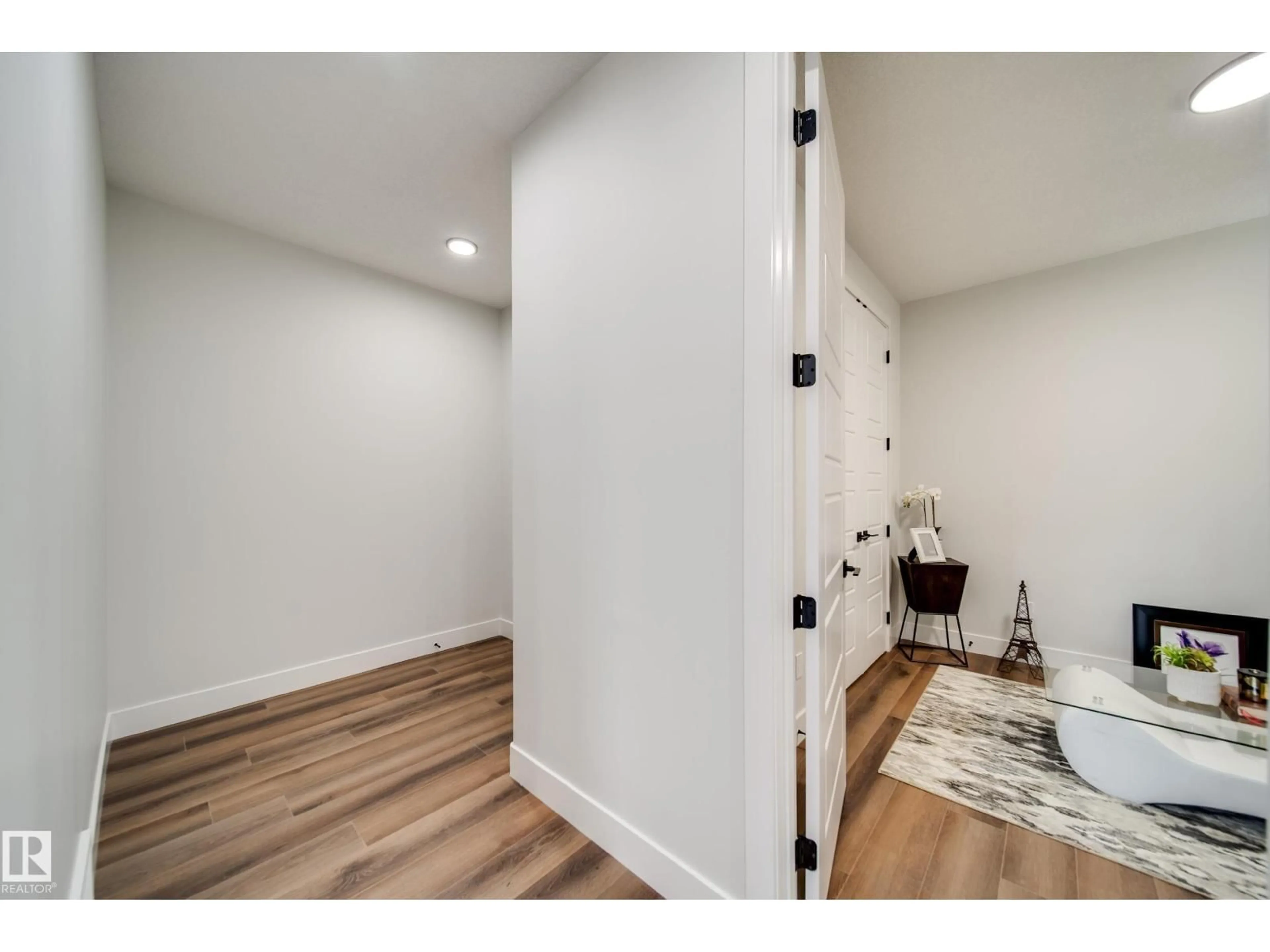 Indoor entryway for NW - 8808 183 AV, Edmonton Alberta T5Z2K6