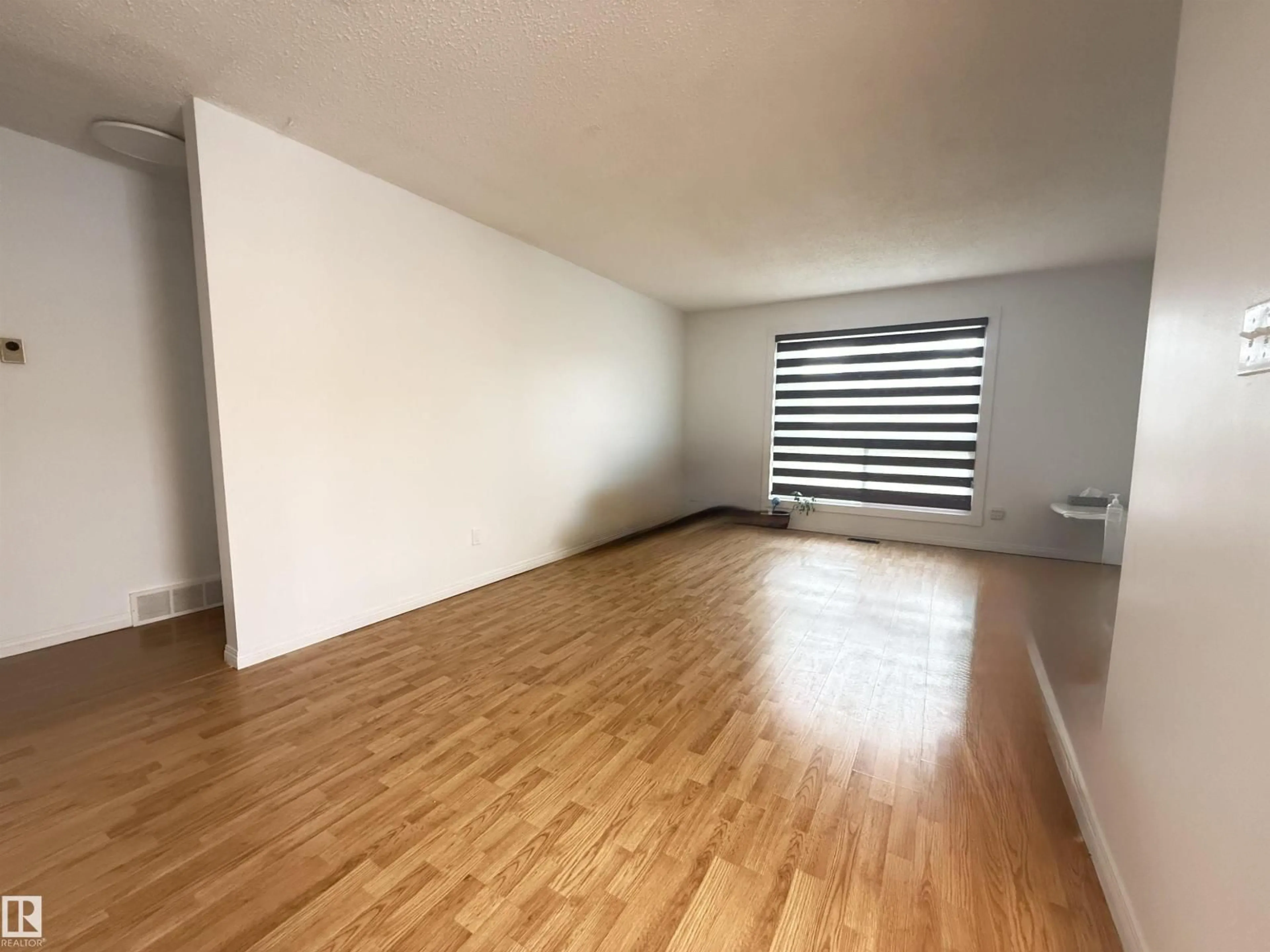 A pic of a room for 2620 83 ST, Edmonton Alberta T6K2Y6