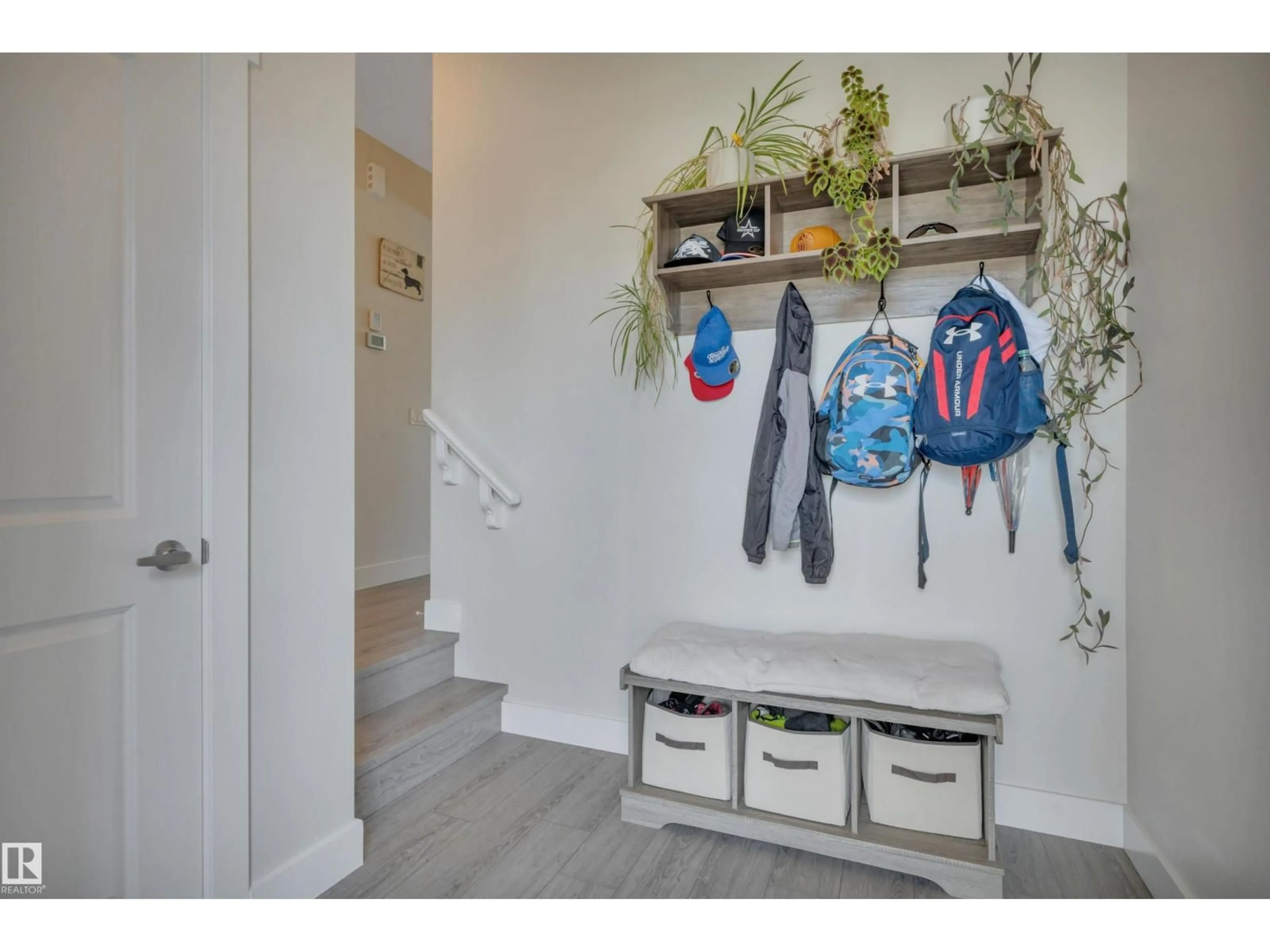 Indoor entryway for 5 STOUT PL, Leduc Alberta T9E1K4