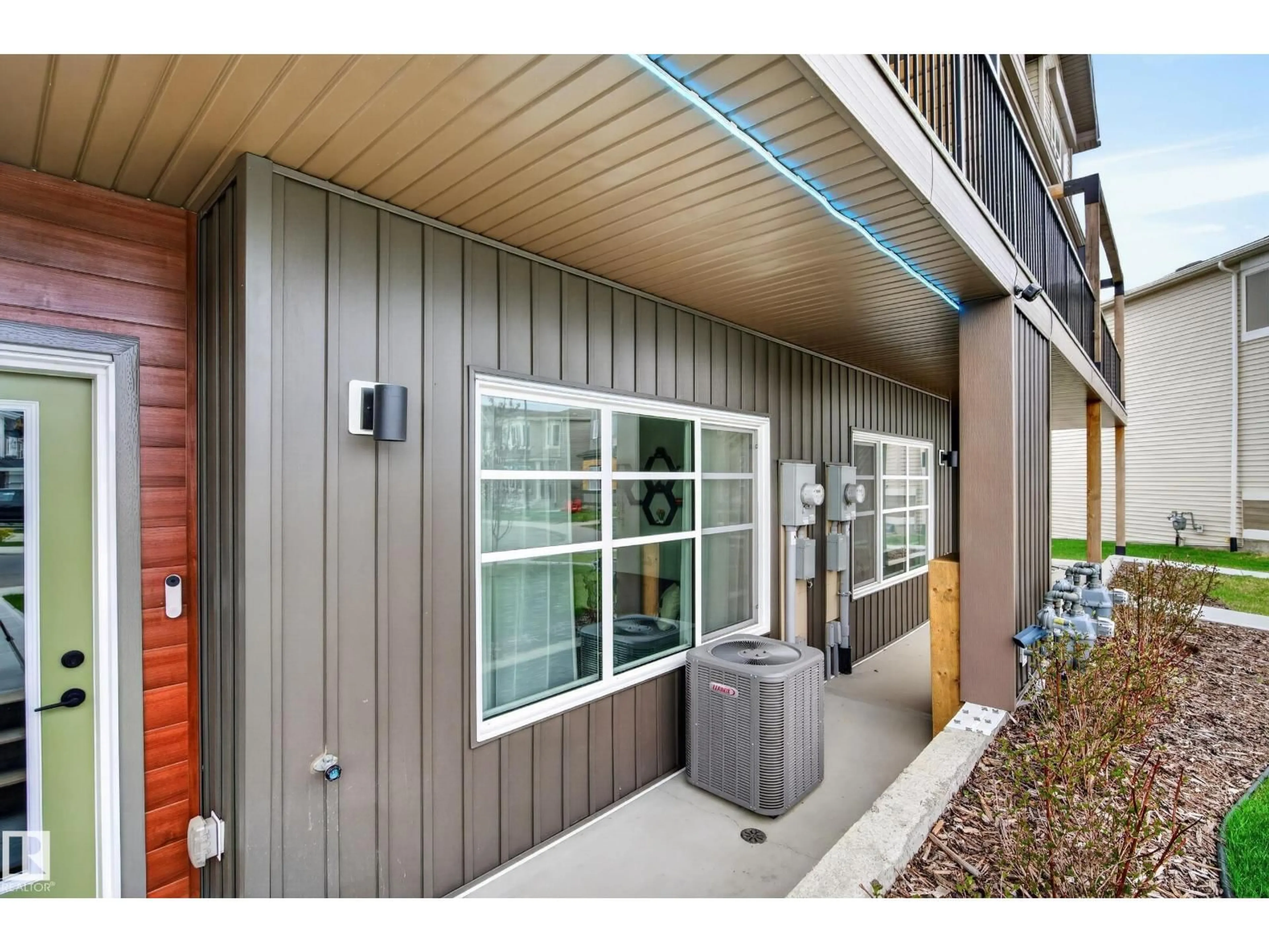 Indoor entryway for SW - 512 37 ST, Edmonton Alberta T6X3B2