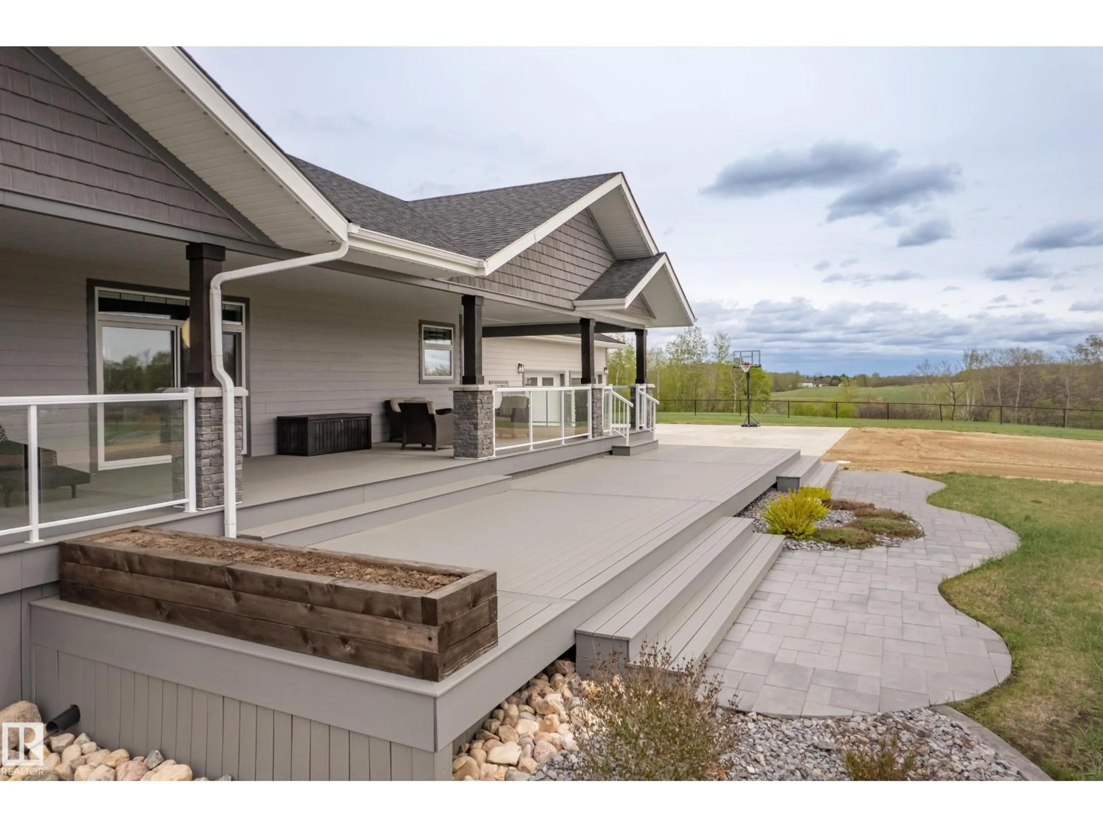 Home with vinyl exterior material, mountain view for 52502 RGE ROAD 22 A, Rural Parkland County Alberta T7Y3C5