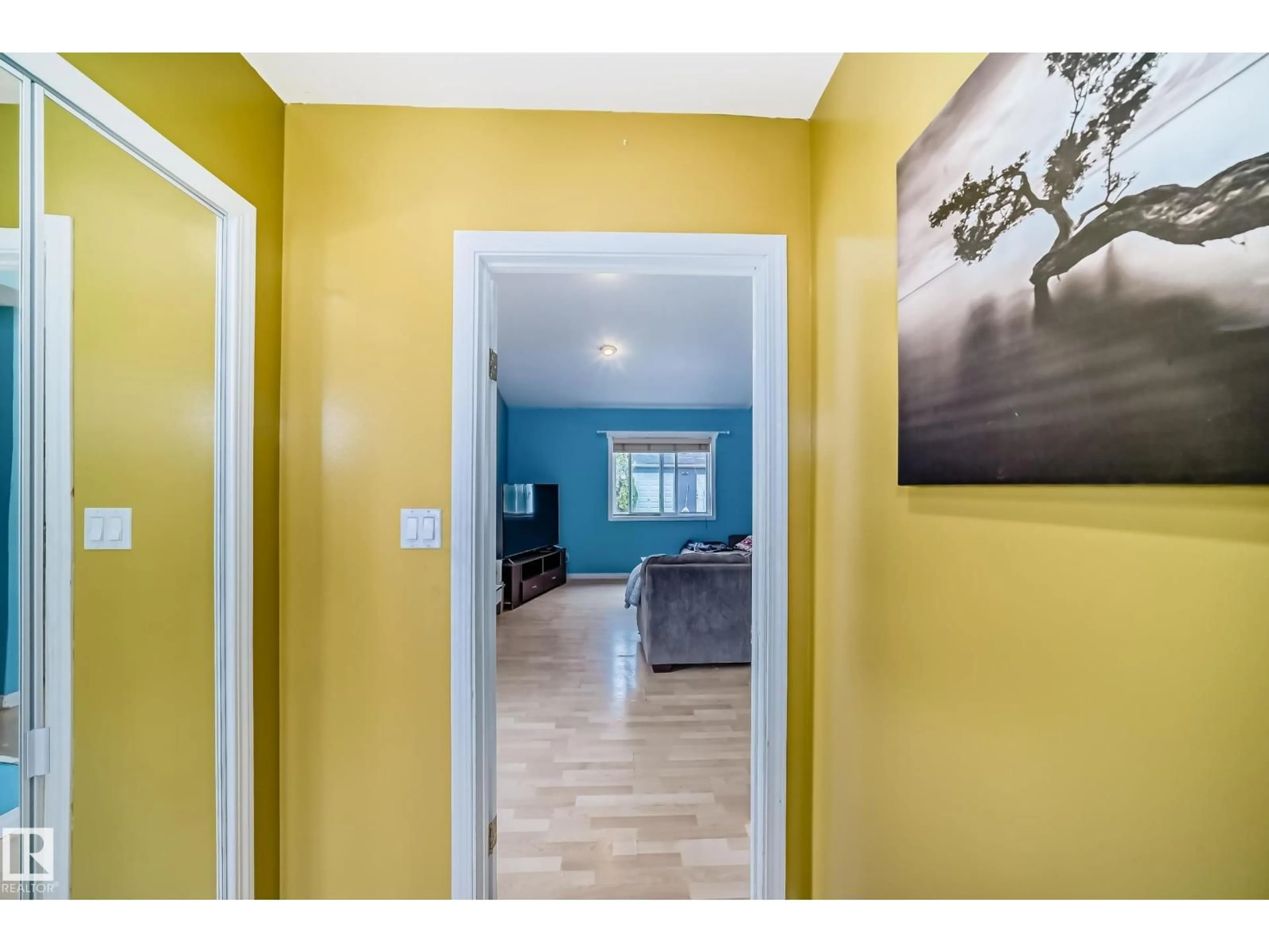 Indoor entryway for 160 22106 SOUTH COOKING LK, Rural Strathcona County Alberta T8E1J1