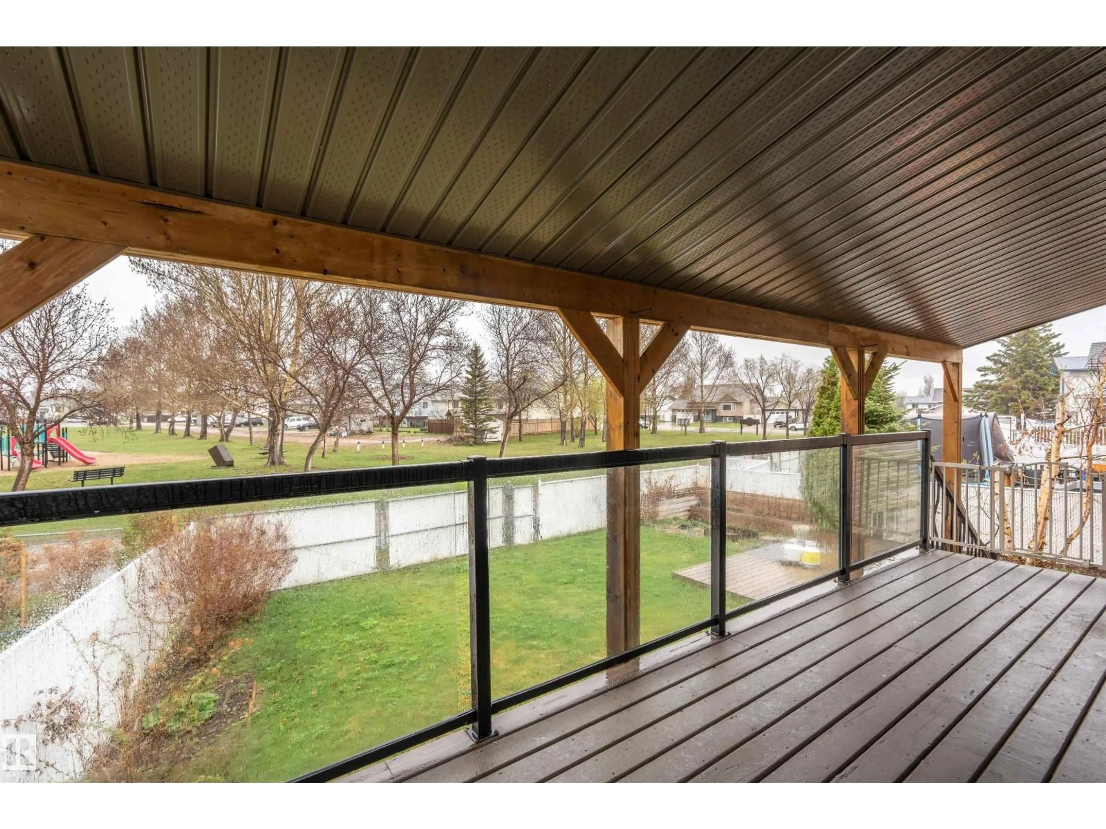 Patio, water/lake/river/ocean view for 4007 41 AV, Bonnyville Town Alberta T9N1T3