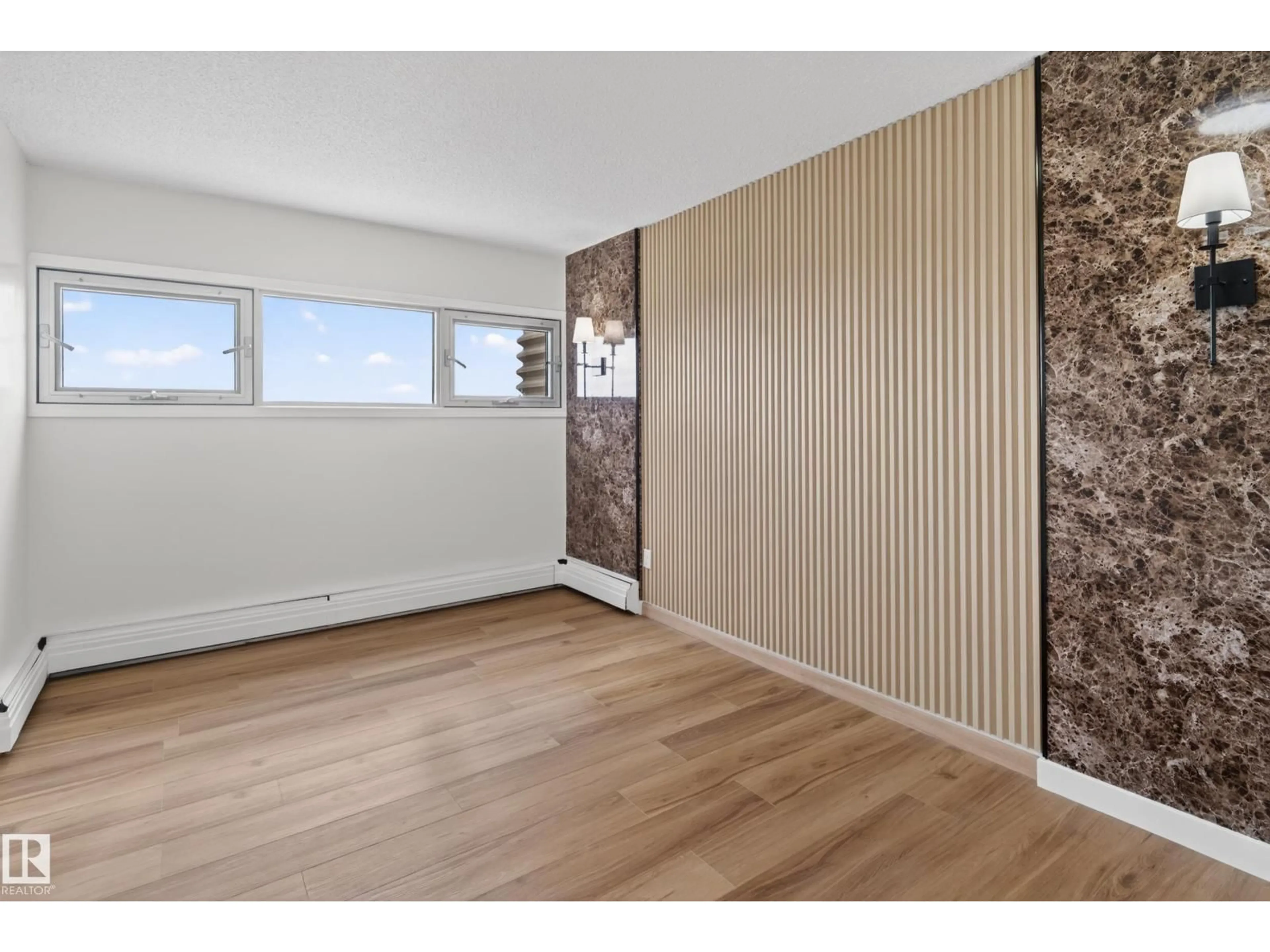 A pic of a room for 90 - 8745 165 ST, Edmonton Alberta T5R2R7