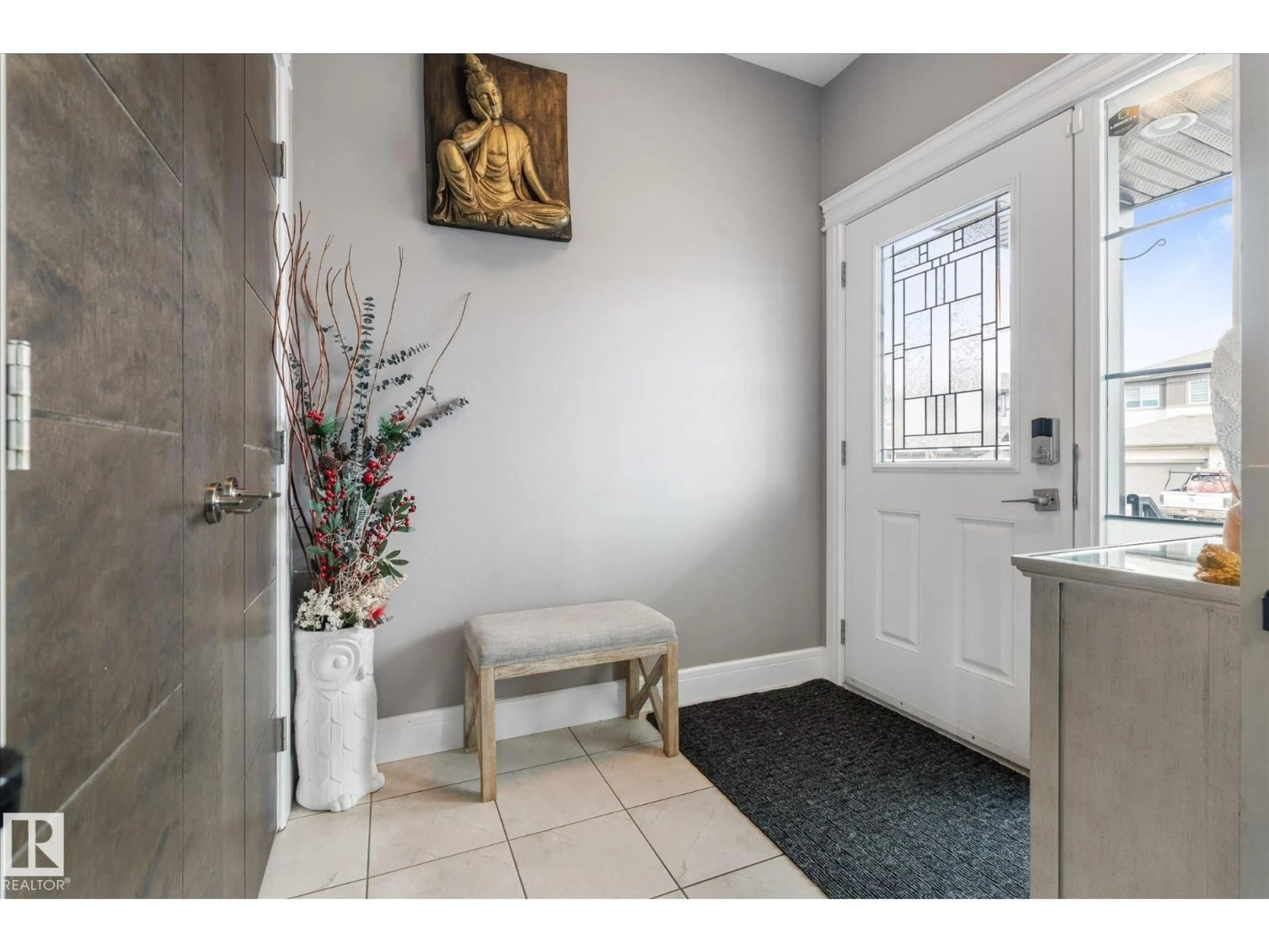 Indoor entryway for 148 HARVEST RIDGE DR, Spruce Grove Alberta T7X0E9