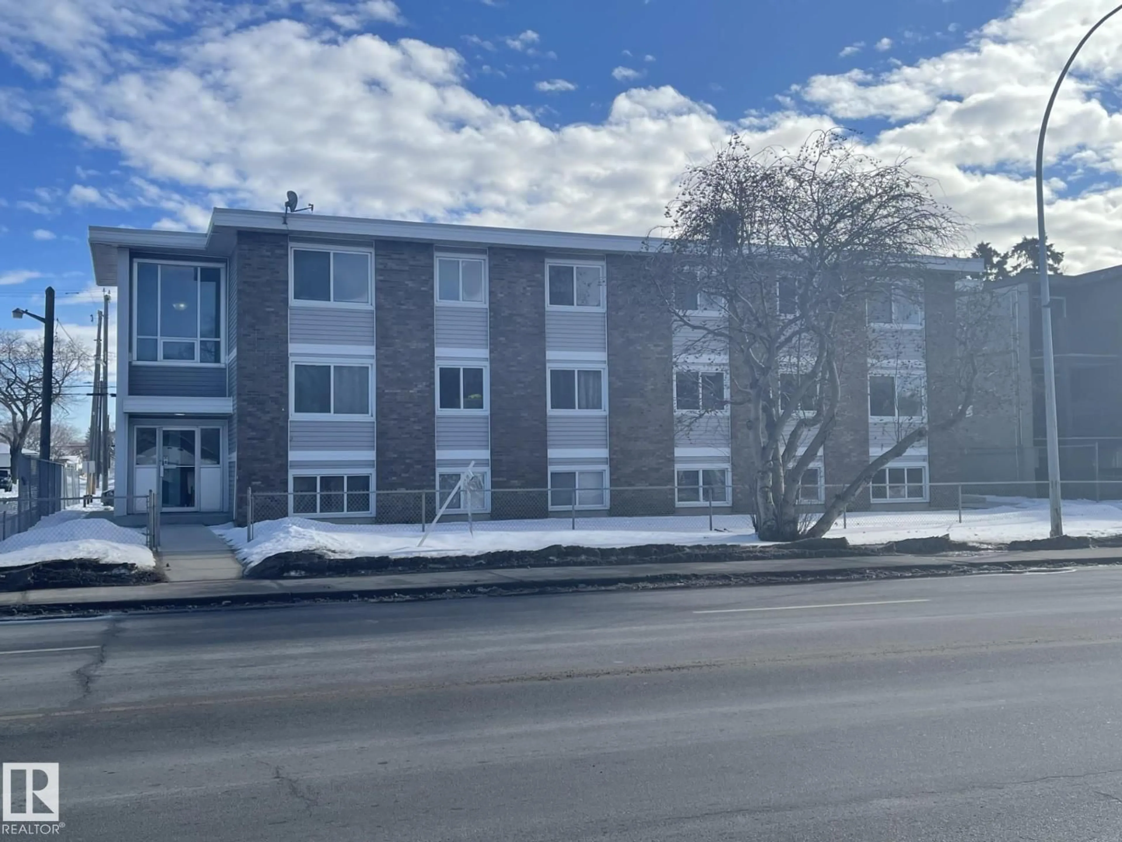 Unknown for 303 - 12223 82 ST, Edmonton Alberta T5B2W9