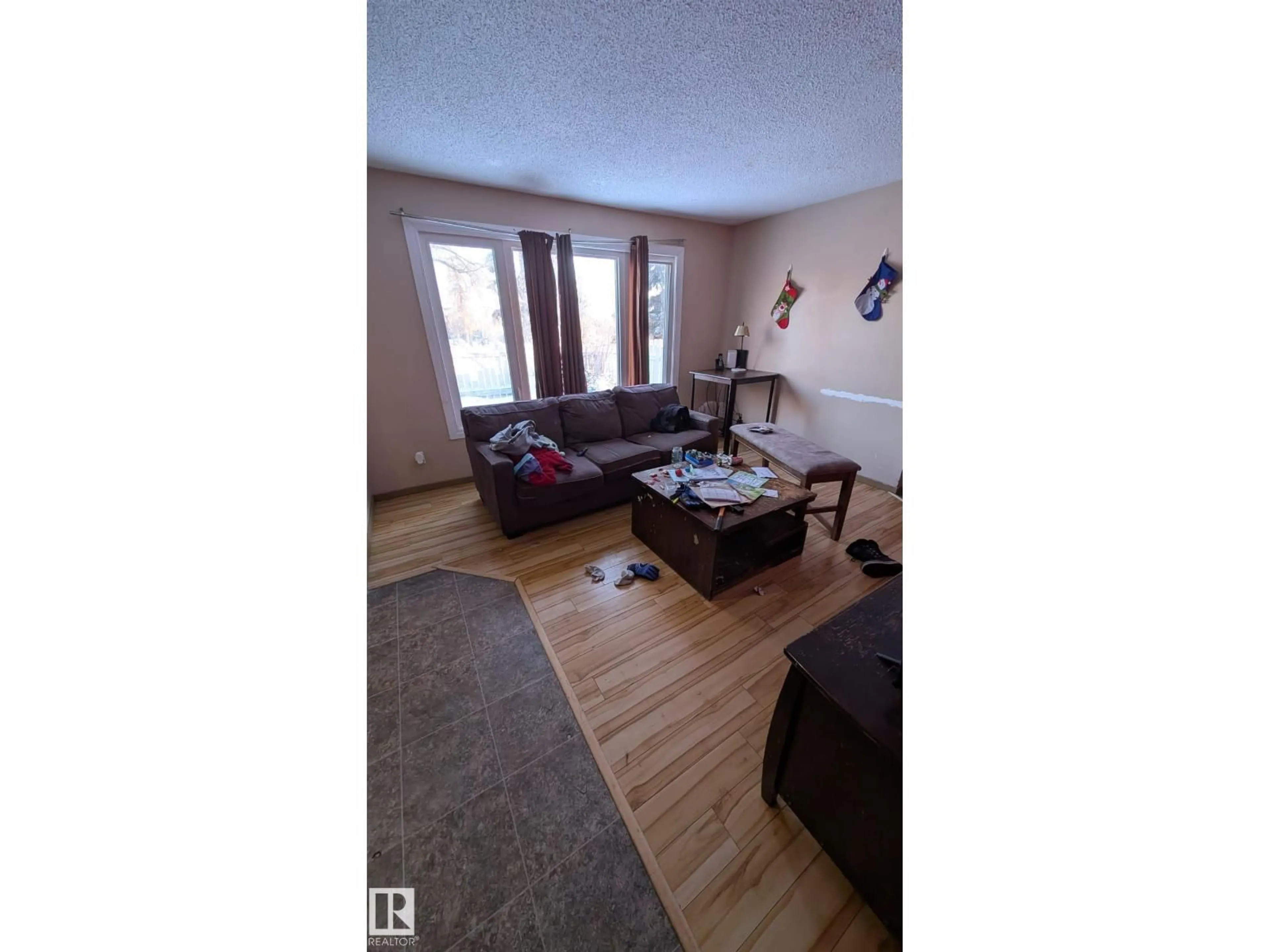 A pic of a room for 4 AMBERLY CT, Edmonton Alberta T5A2H9