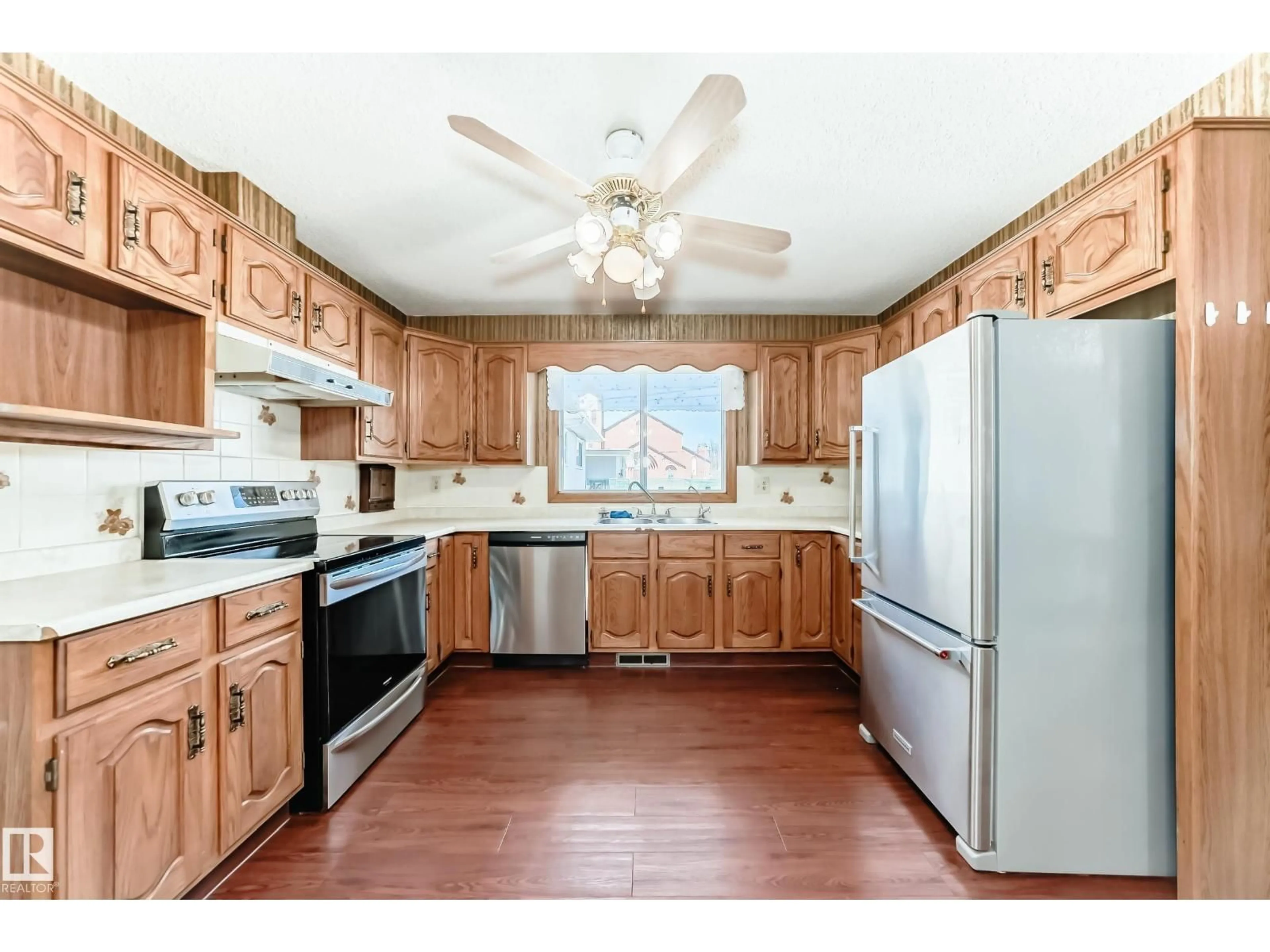 Standard kitchen, unknown for NW - 12245 55 ST, Edmonton Alberta T5W3R5