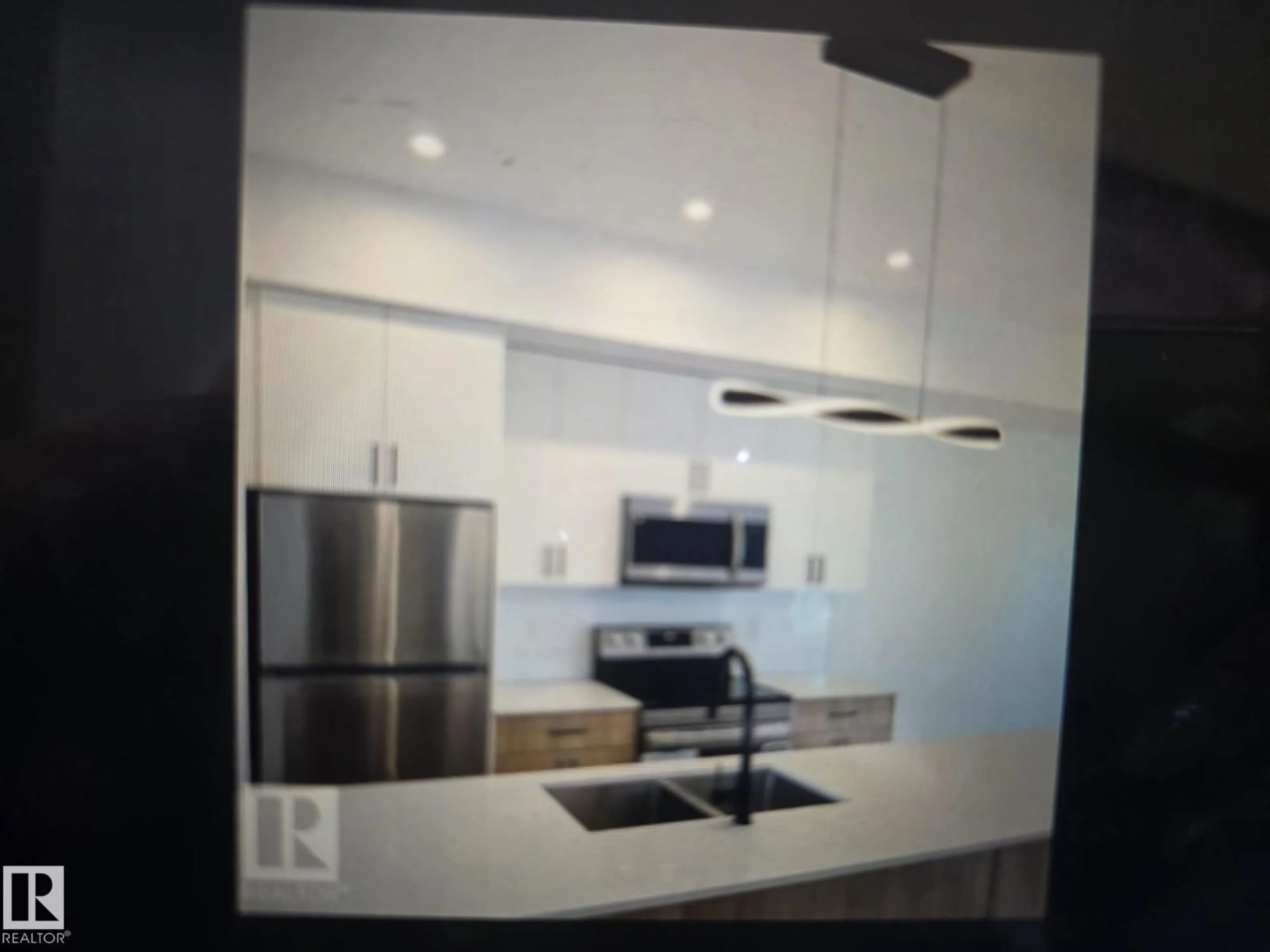 Unknown for 27 18120 28 AV SW, Edmonton Alberta T6W4V2