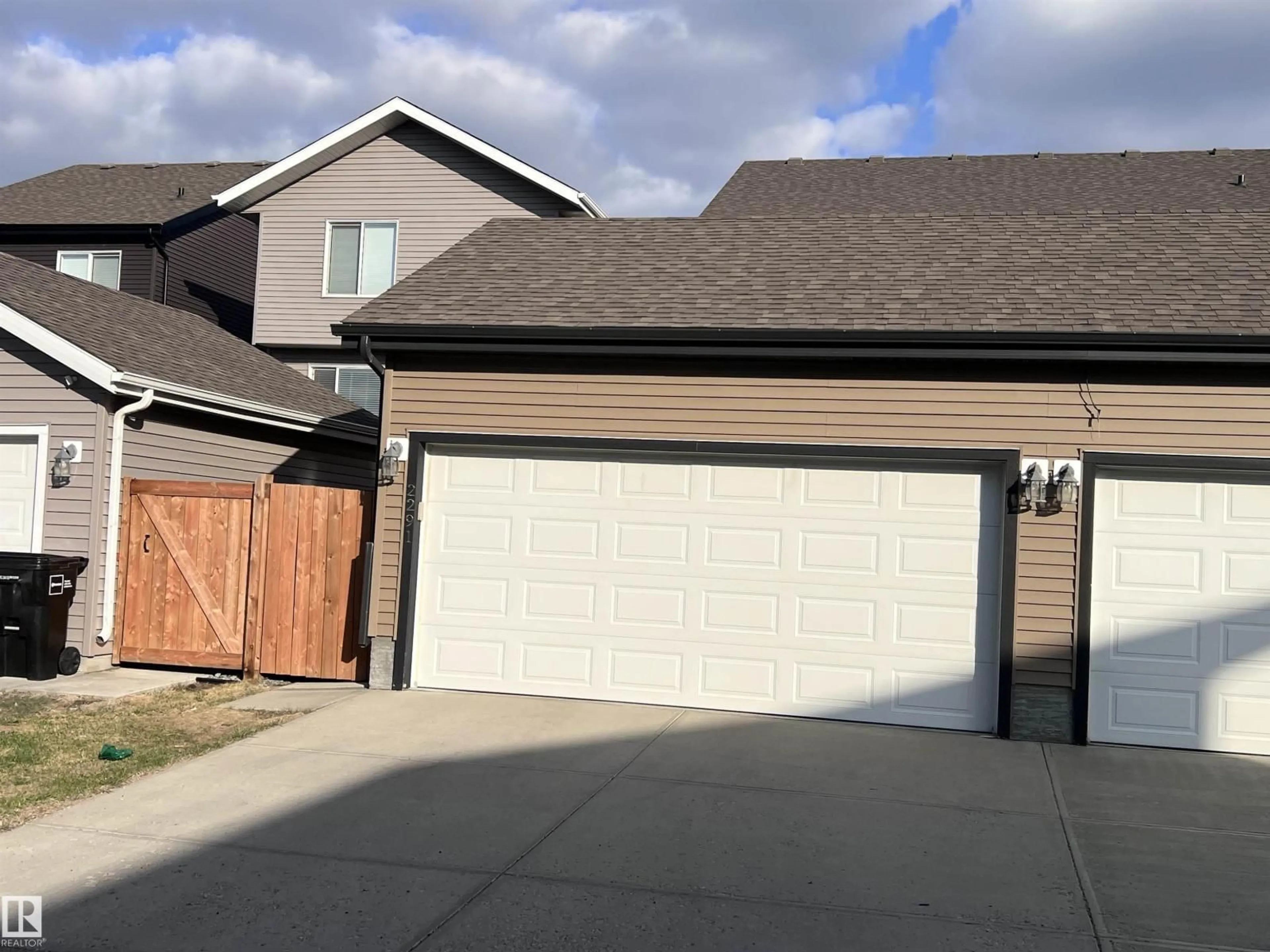 Unknown for 2291 PRICE LN, Edmonton Alberta T6W3W2