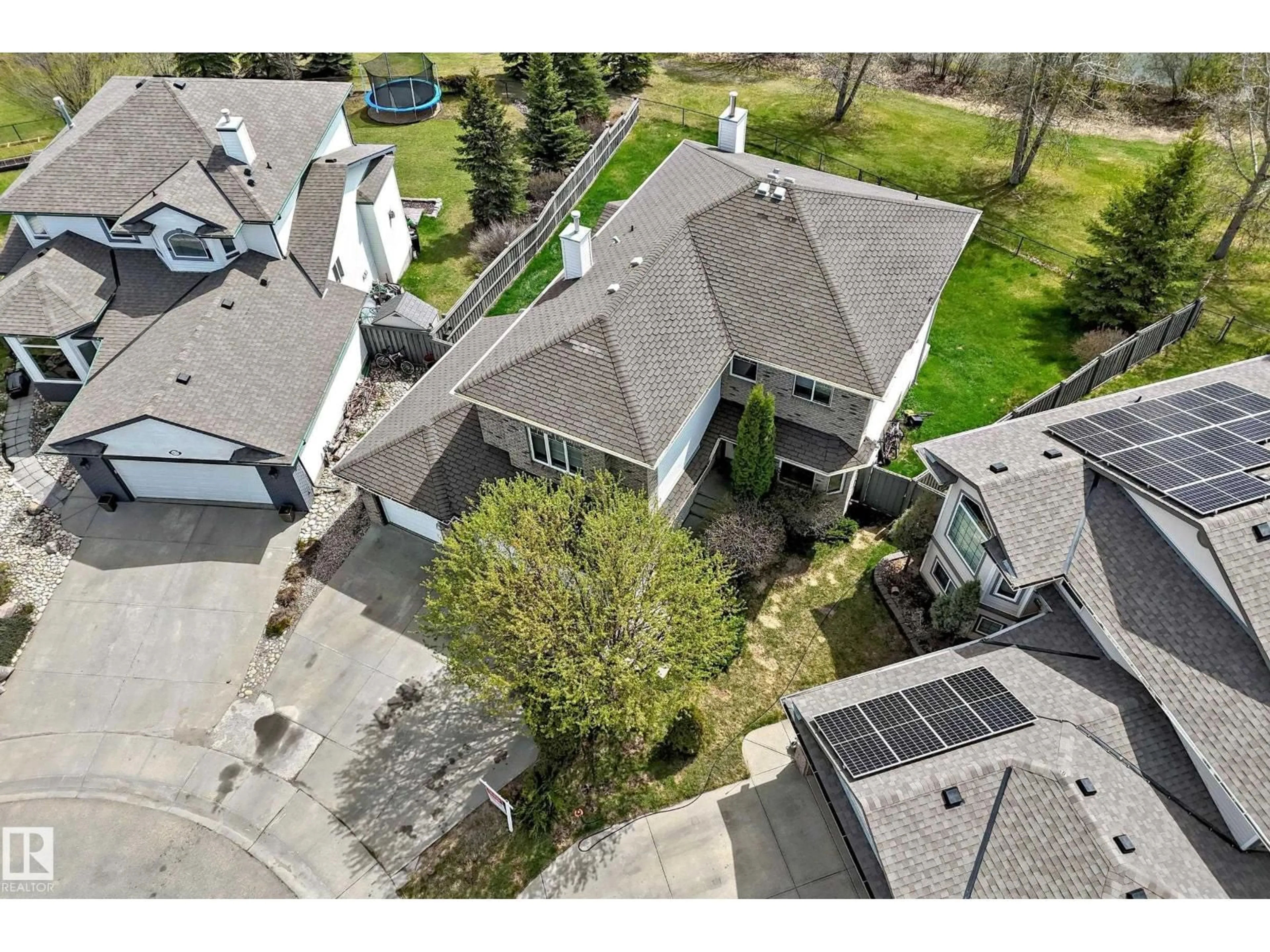 A pic from outside/outdoor area/front of a property/back of a property/a pic from drone, street for NW - 5107 200 ST, Edmonton Alberta T6M2V8