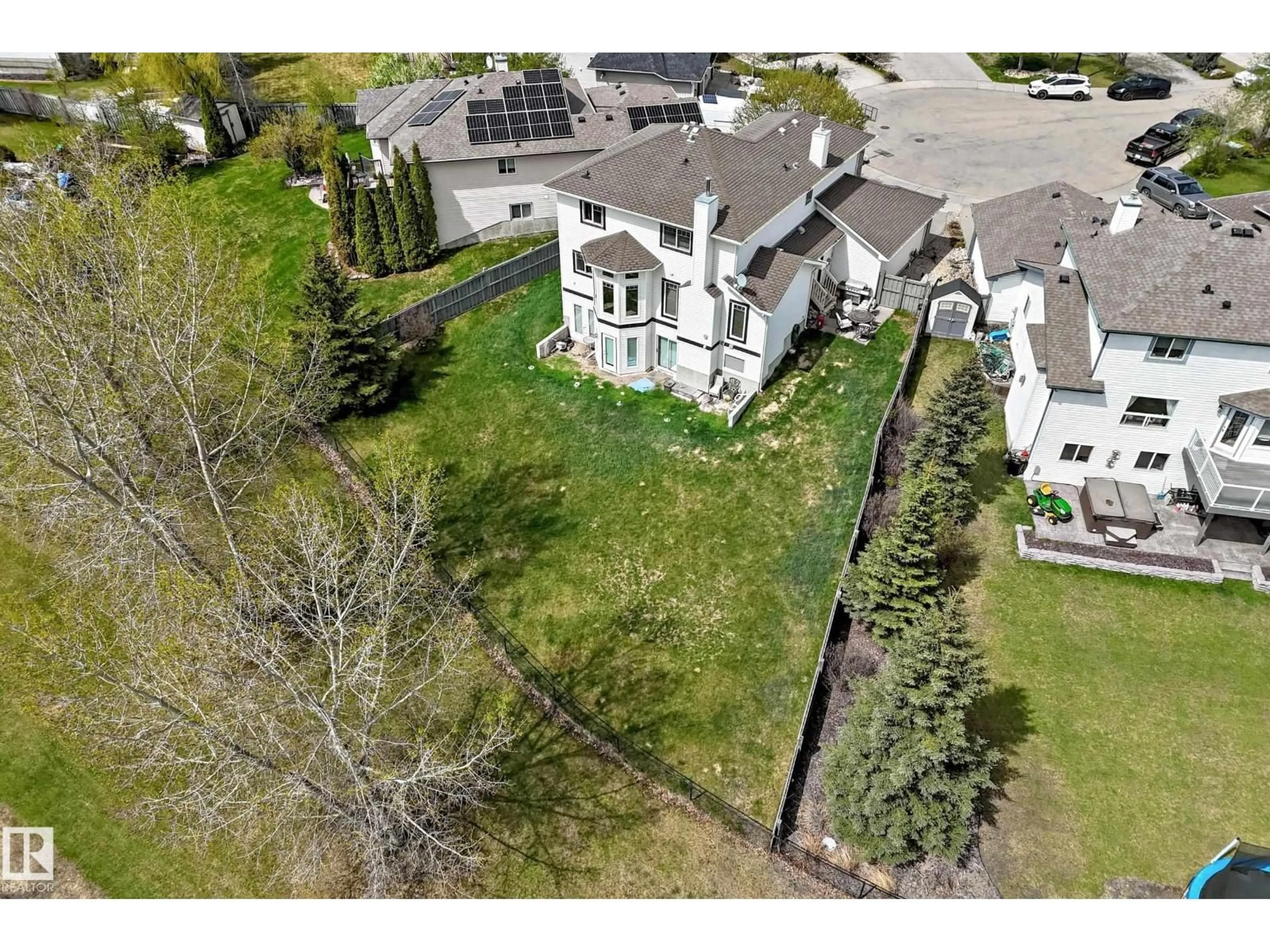 A pic from outside/outdoor area/front of a property/back of a property/a pic from drone, street for NW - 5107 200 ST, Edmonton Alberta T6M2V8