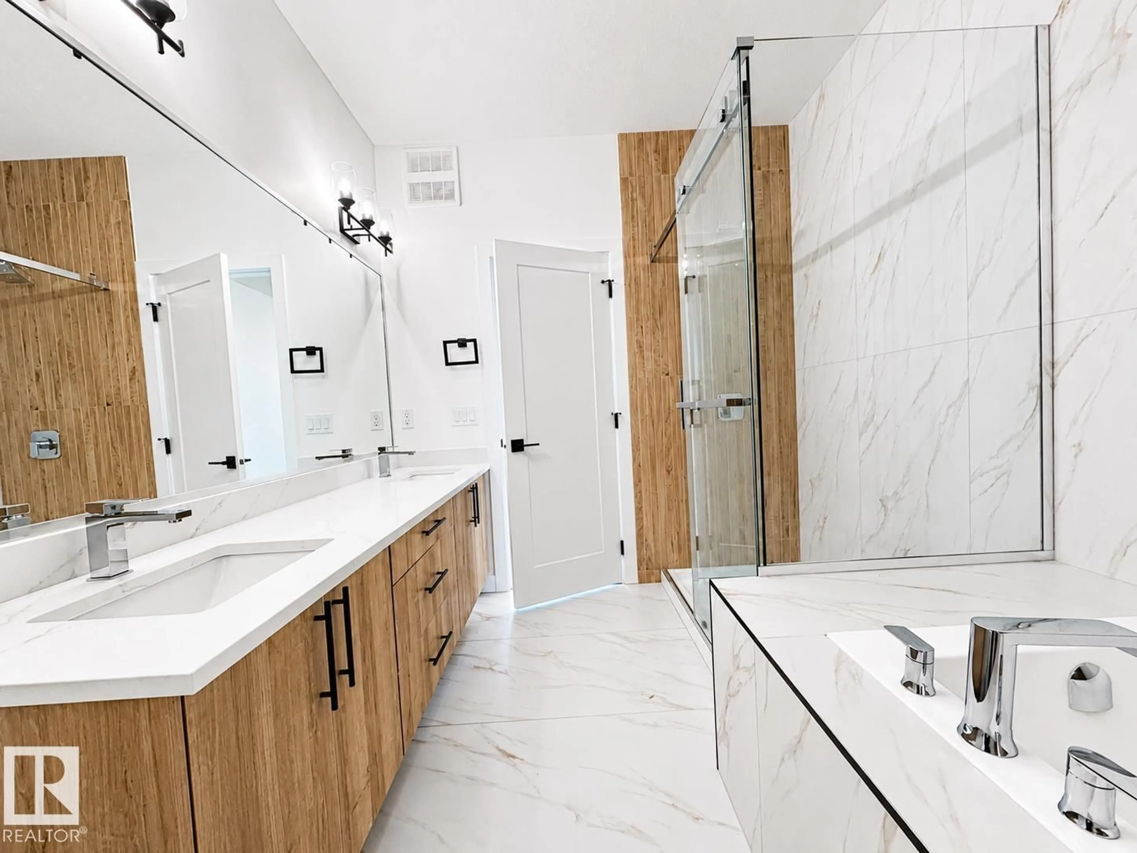 Contemporary bathroom, ceramic/tile floor for 4215 63 ST, Beaumont Alberta T4X3E9