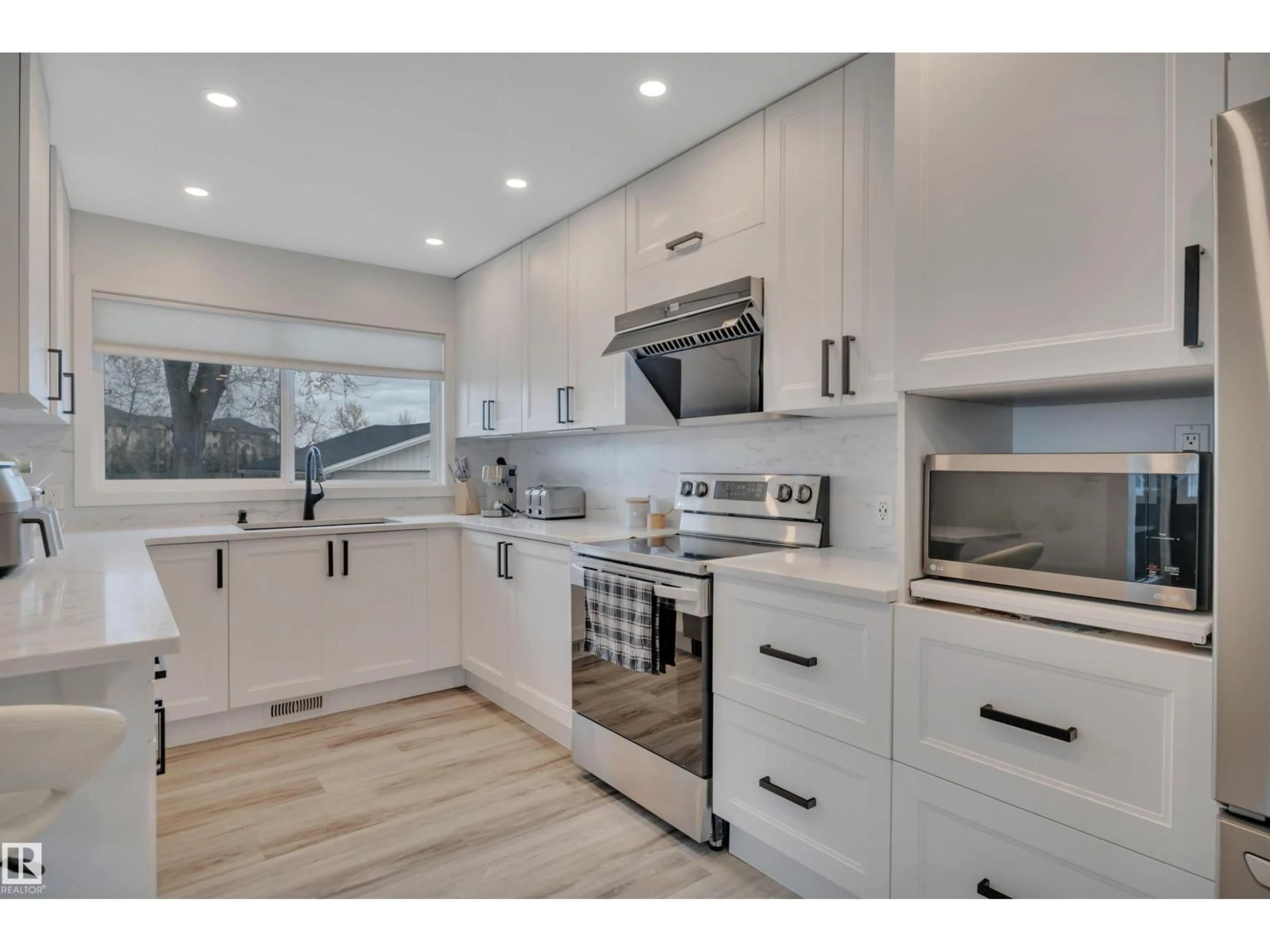 Open concept kitchen, unknown for 6011 107 ST, Edmonton Alberta T6H2X9