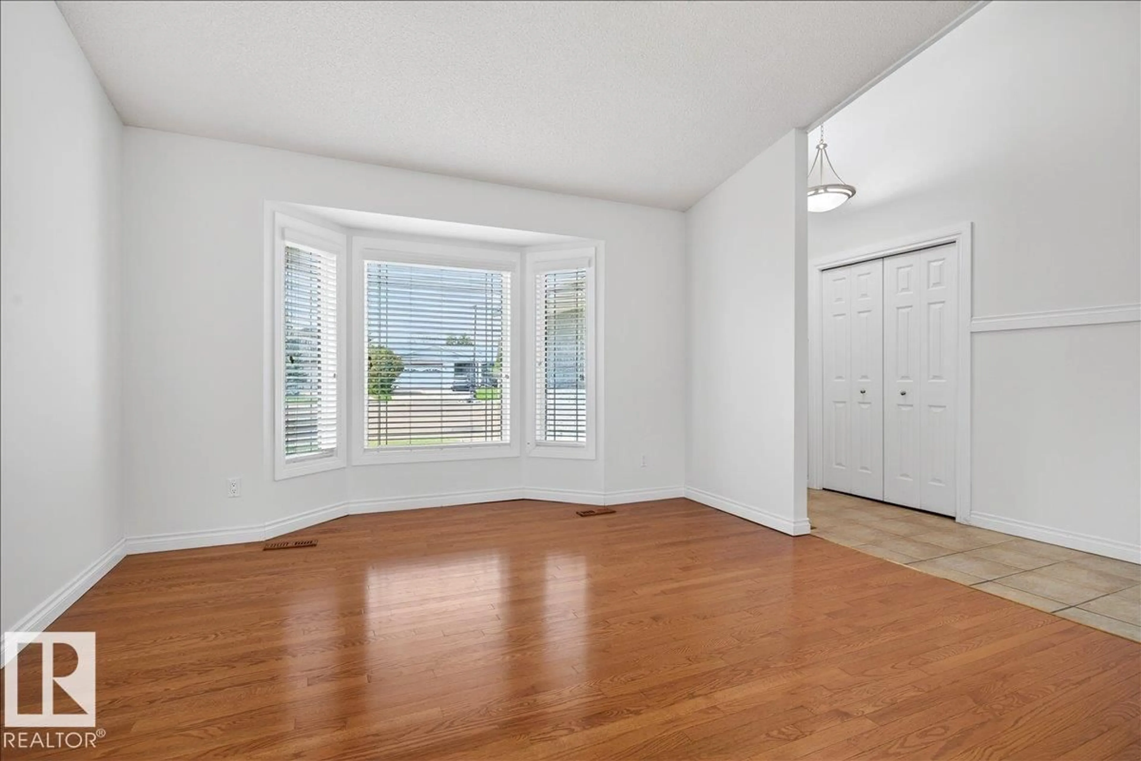 A pic of a room for 3671 33 ST, Edmonton Alberta T6T1G2
