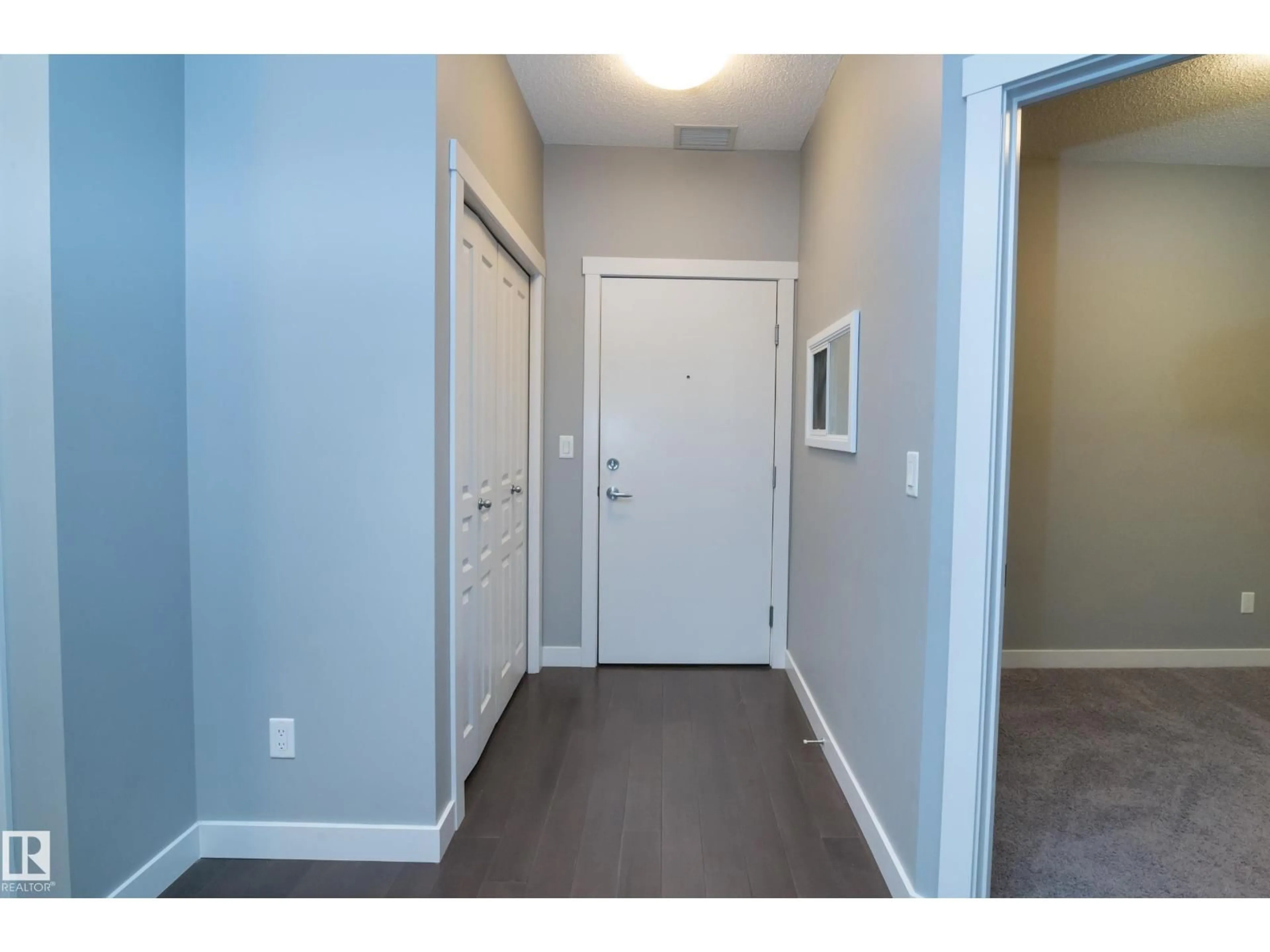 Indoor entryway for #414 - 2207 44 AV, Edmonton Alberta T6T0T1