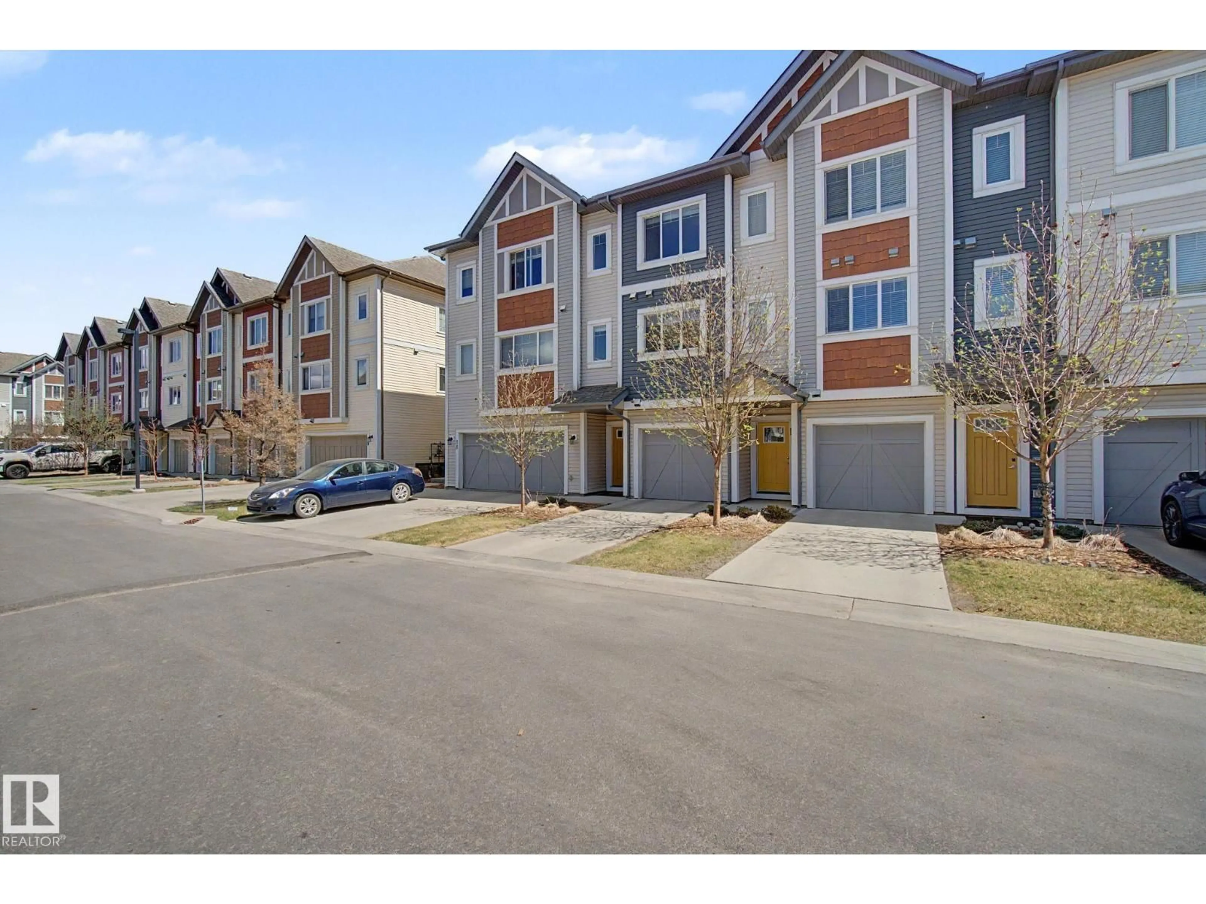 A pic from outside/outdoor area/front of a property/back of a property/a pic from drone, street for 17 - 320 SECORD BV, Edmonton Alberta T5T7E8
