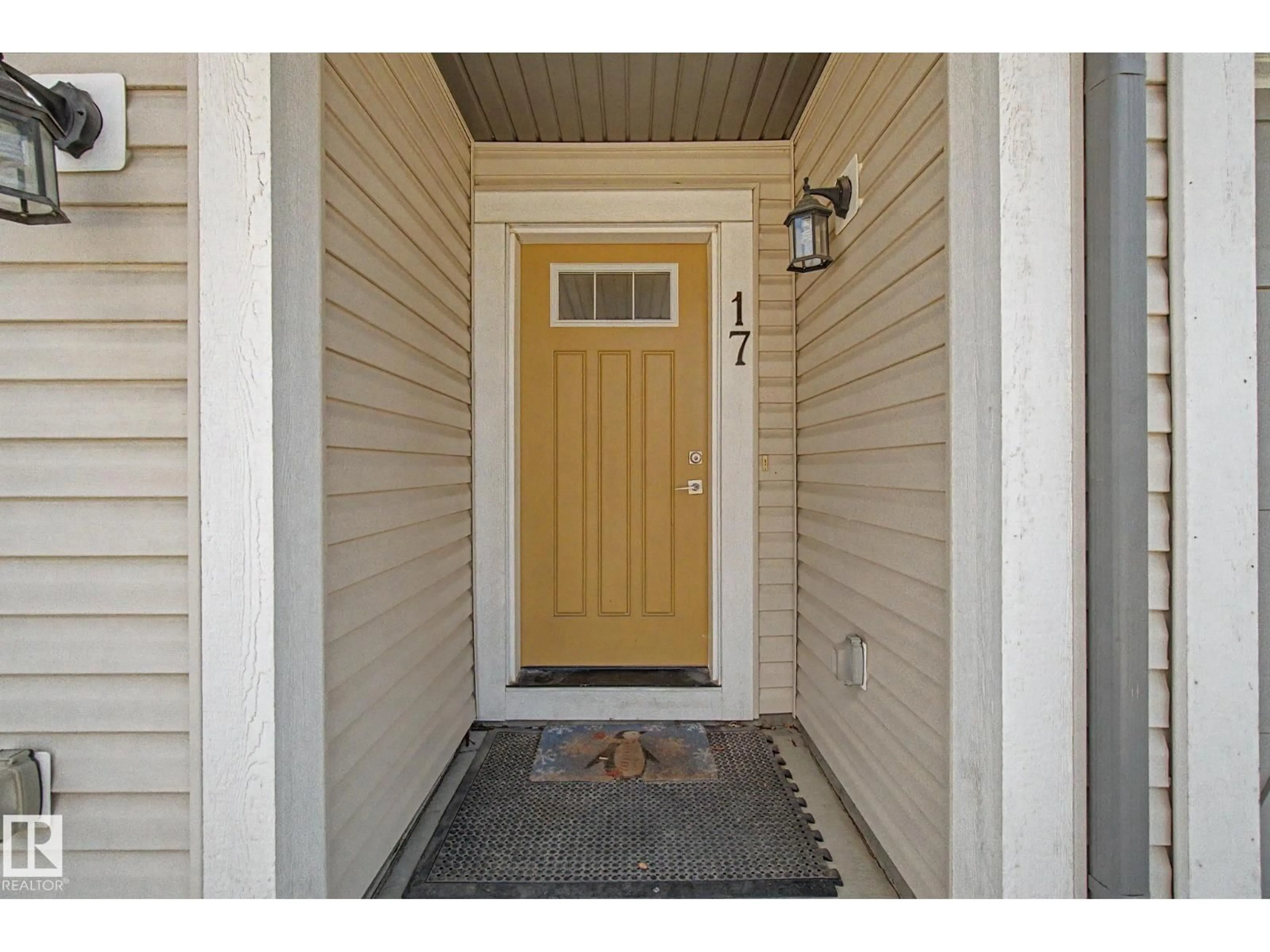 Indoor entryway for 17 - 320 SECORD BV, Edmonton Alberta T5T7E8