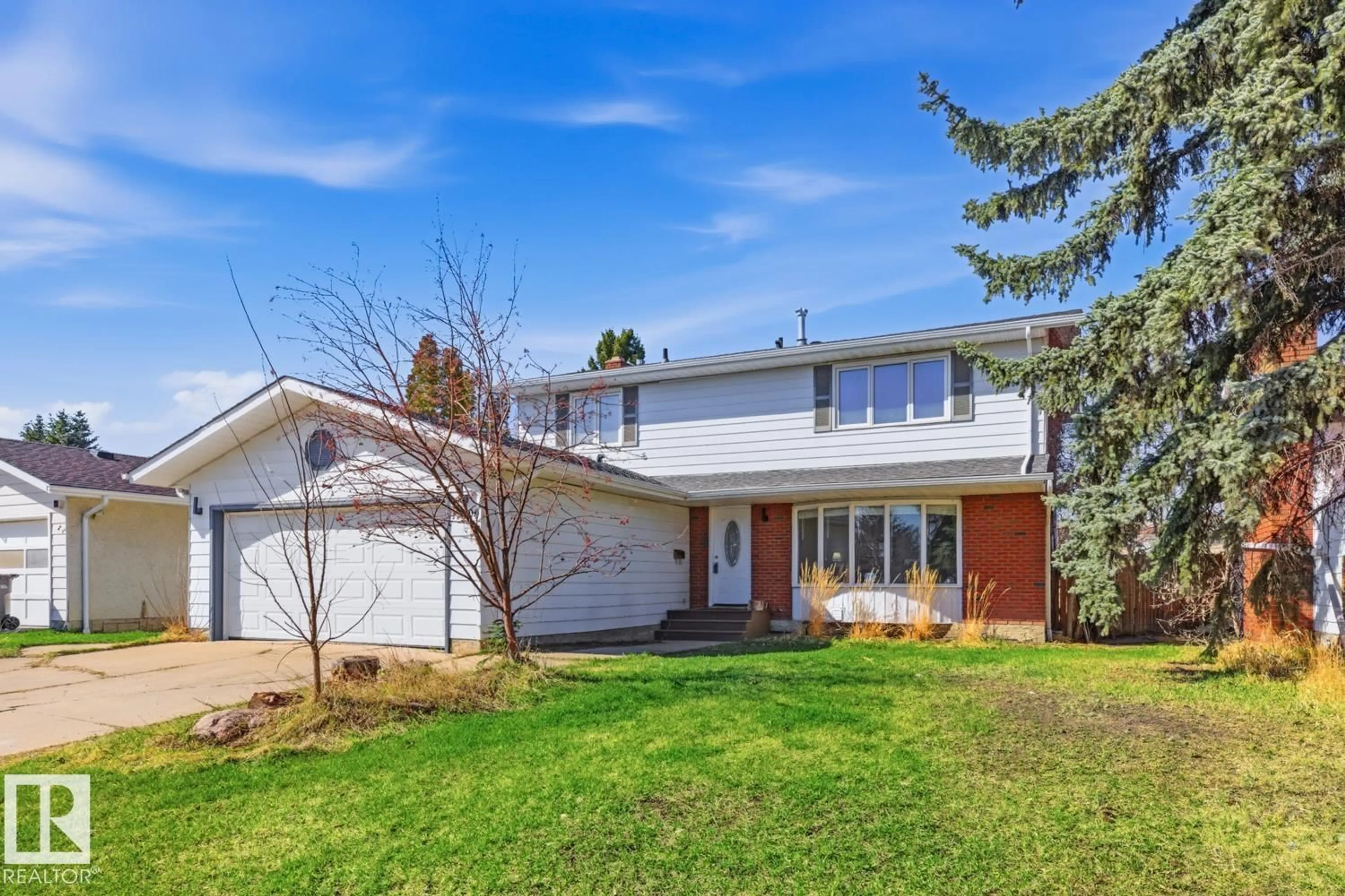 Home with vinyl exterior material, street for NW - 17604 85 AV, Edmonton Alberta T5T0L2