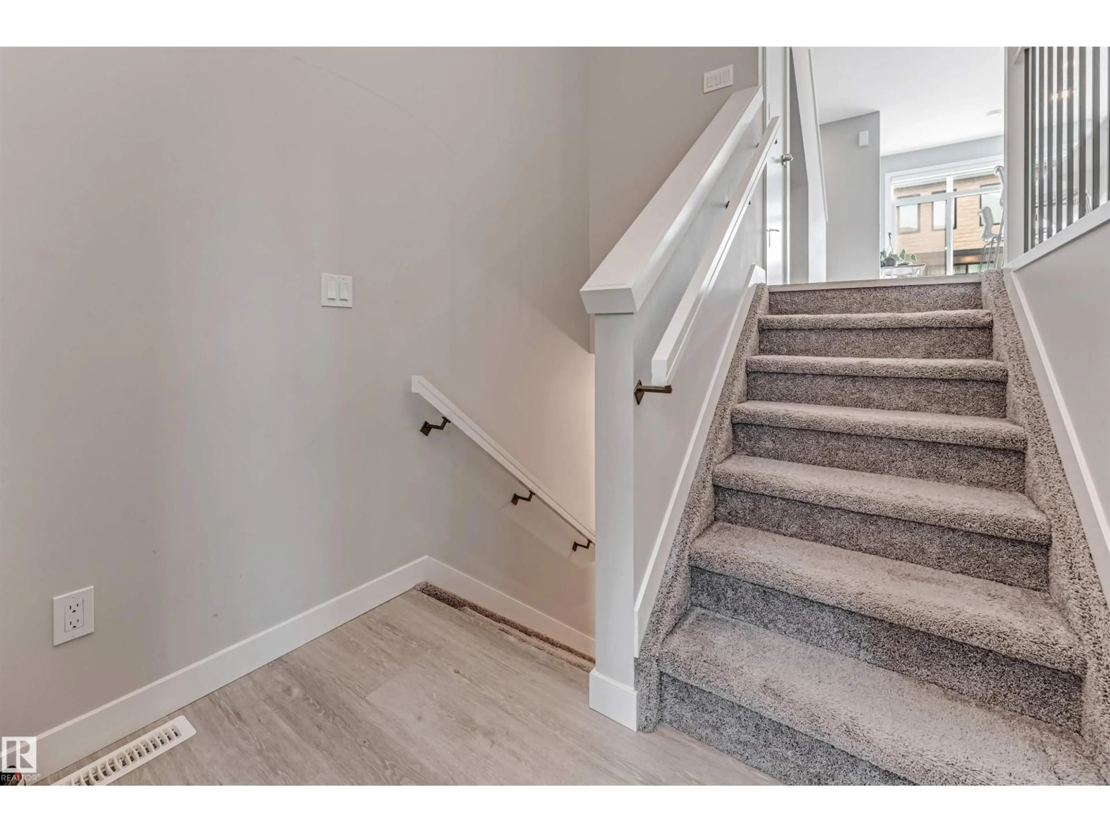 Stairs for 50 - 41 EBONY BV, Sherwood Park Alberta T8H2X4