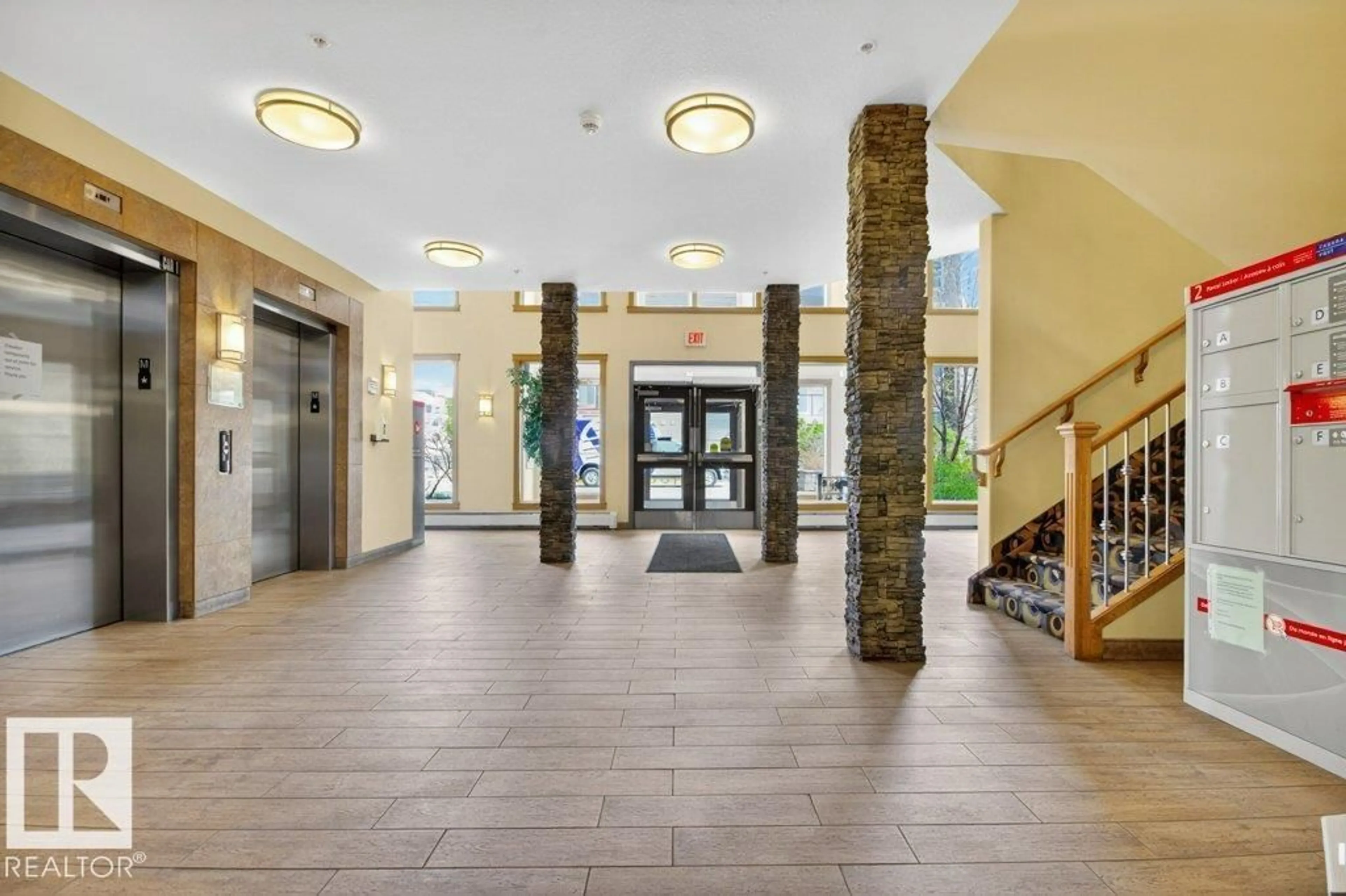Lobby for #223 - 10121 80 AV, Edmonton Alberta T6E0B9