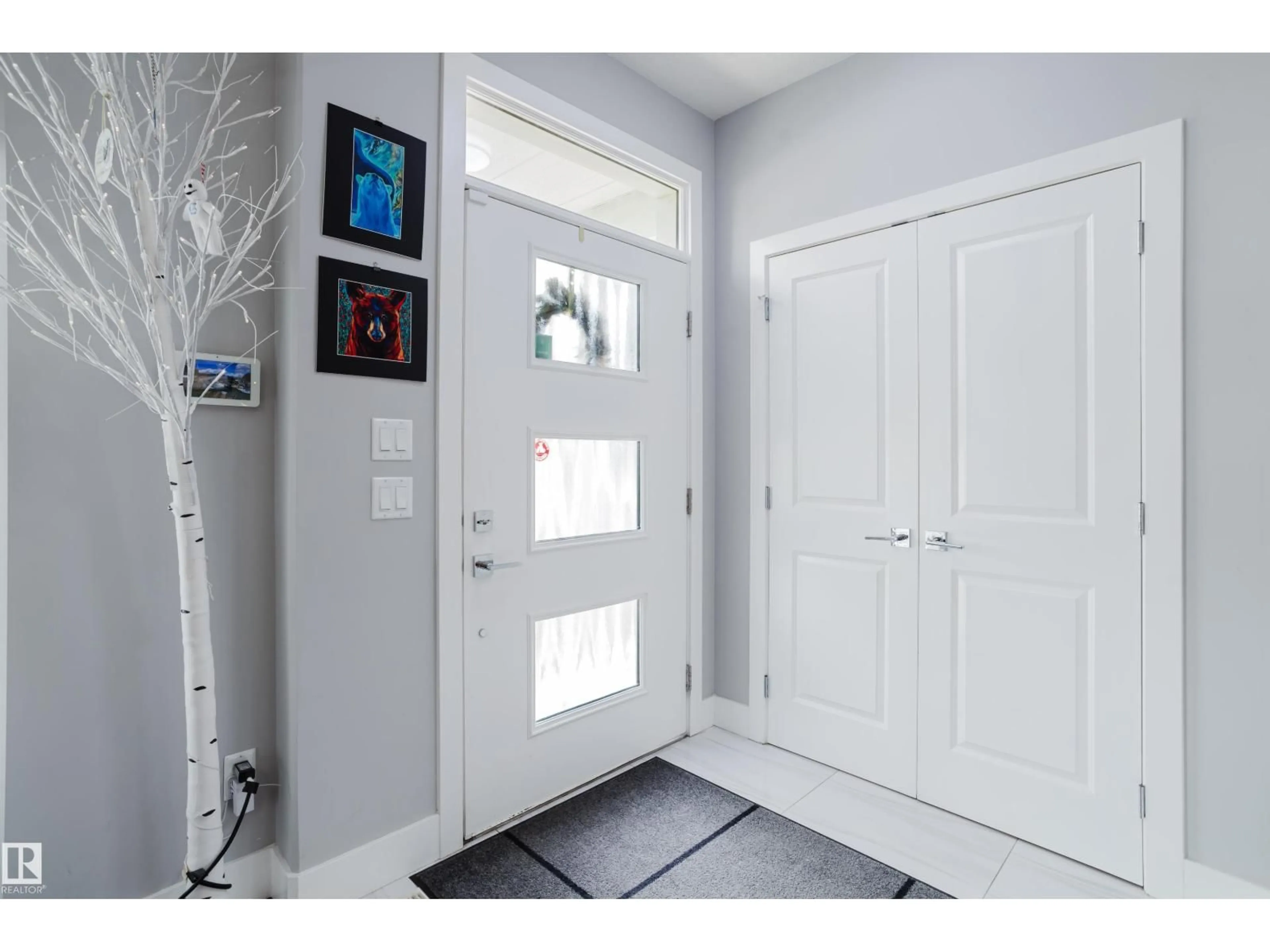 Indoor entryway for 10508 153 ST, Edmonton Alberta T5P2C3