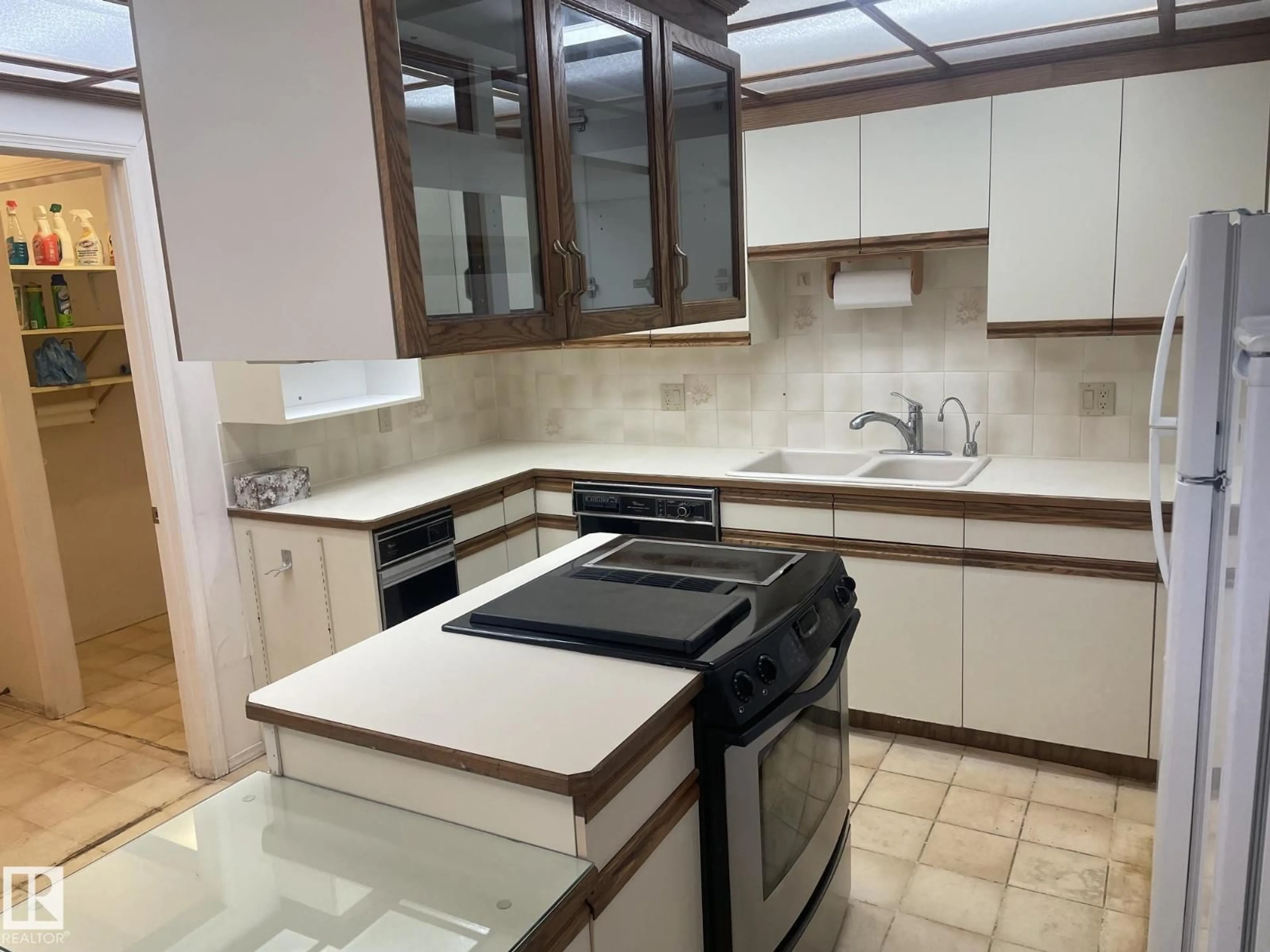 Standard kitchen, ceramic/tile floor for #21 - 9375 172 ST NW, Edmonton Alberta T5T3C3