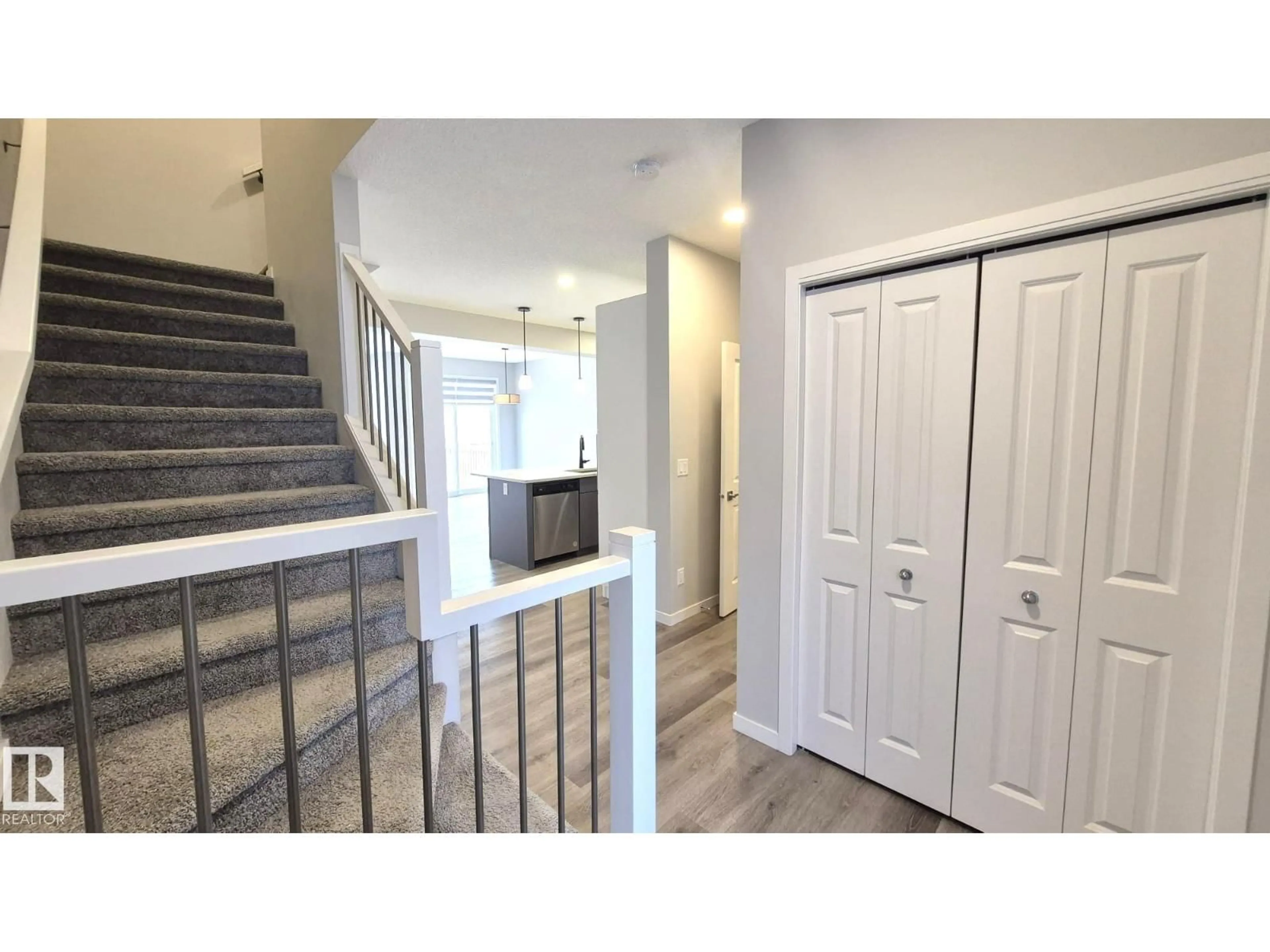 Indoor entryway for 5120 23 AV, Edmonton Alberta T6X3A4