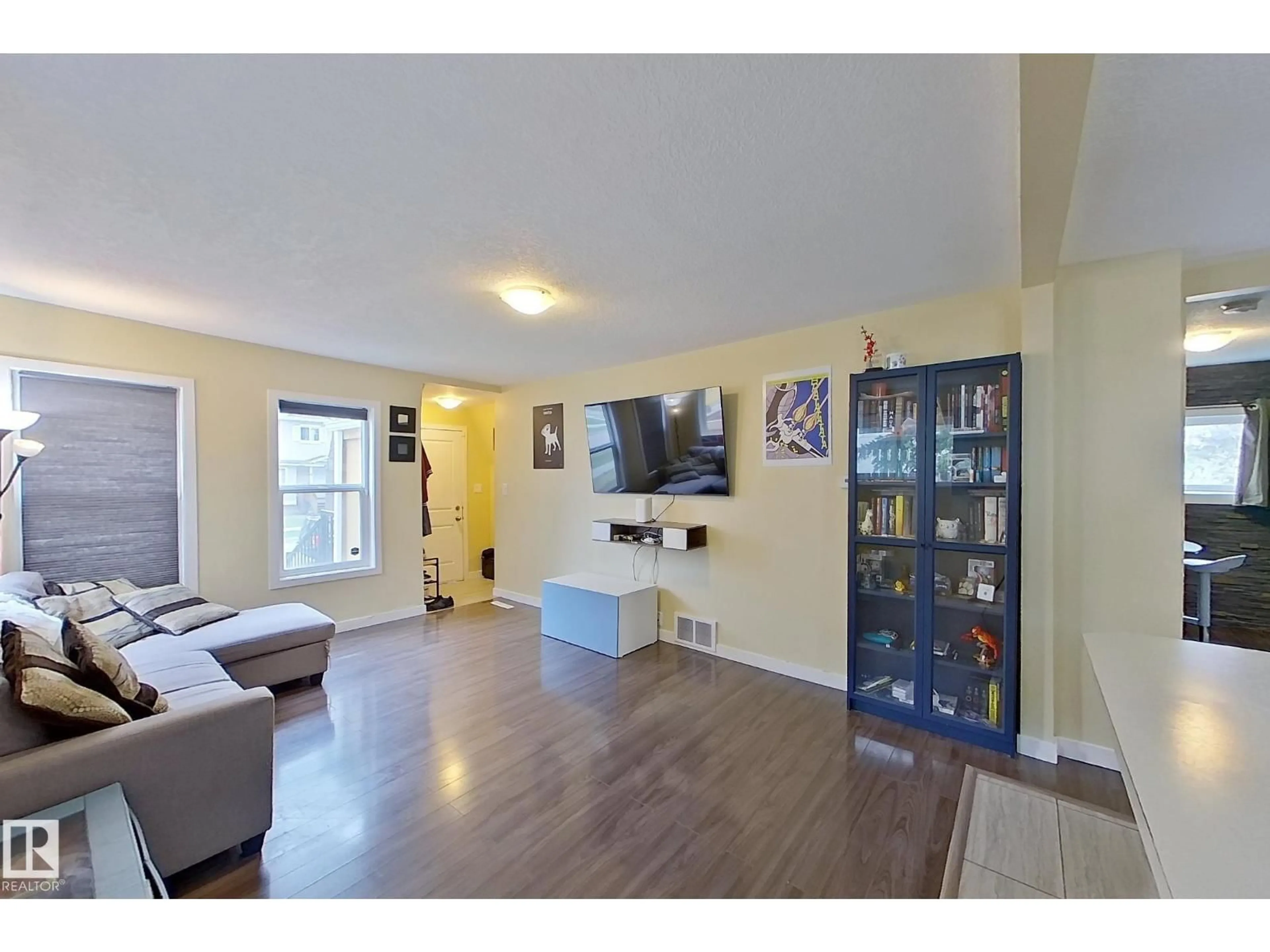 A pic of a room for 11612 130 AV, Edmonton Alberta T5E0V1