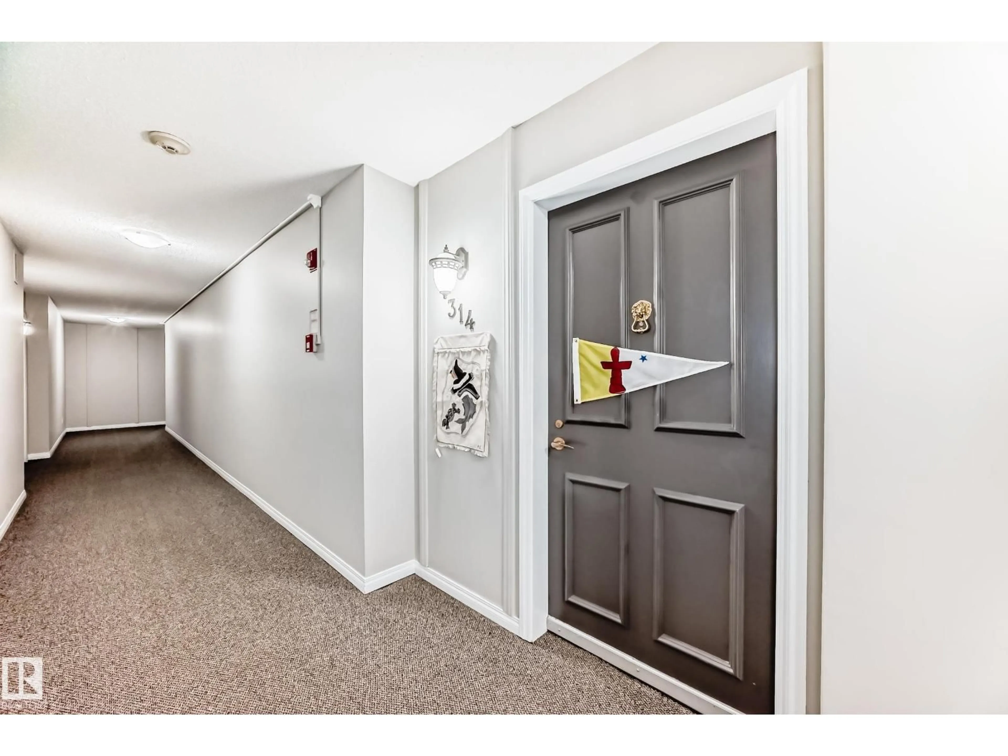 Indoor foyer for 14810 - 314 51 AV, Edmonton Alberta T6H5G5