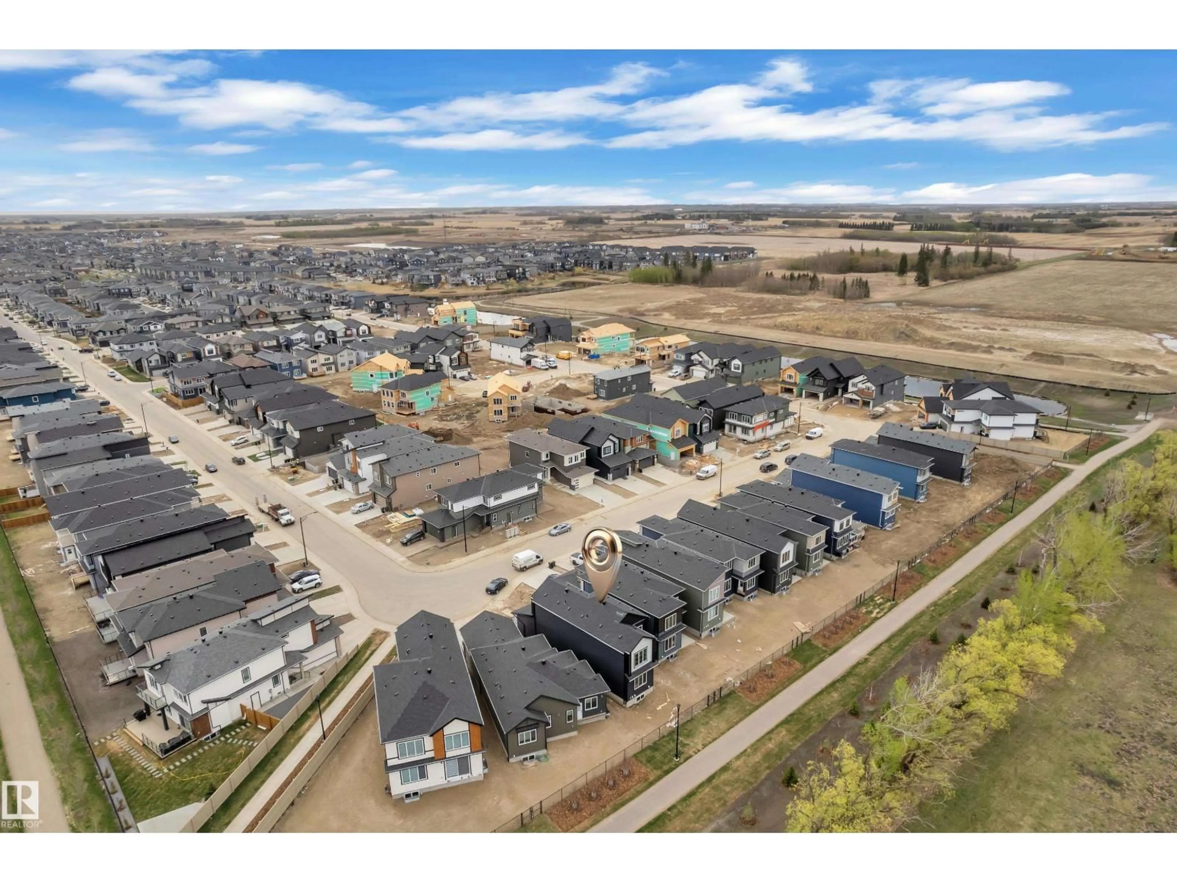 A pic from outside/outdoor area/front of a property/back of a property/a pic from drone, street for 8441 MAYDAY LINK SW, Edmonton Alberta T6X3E6