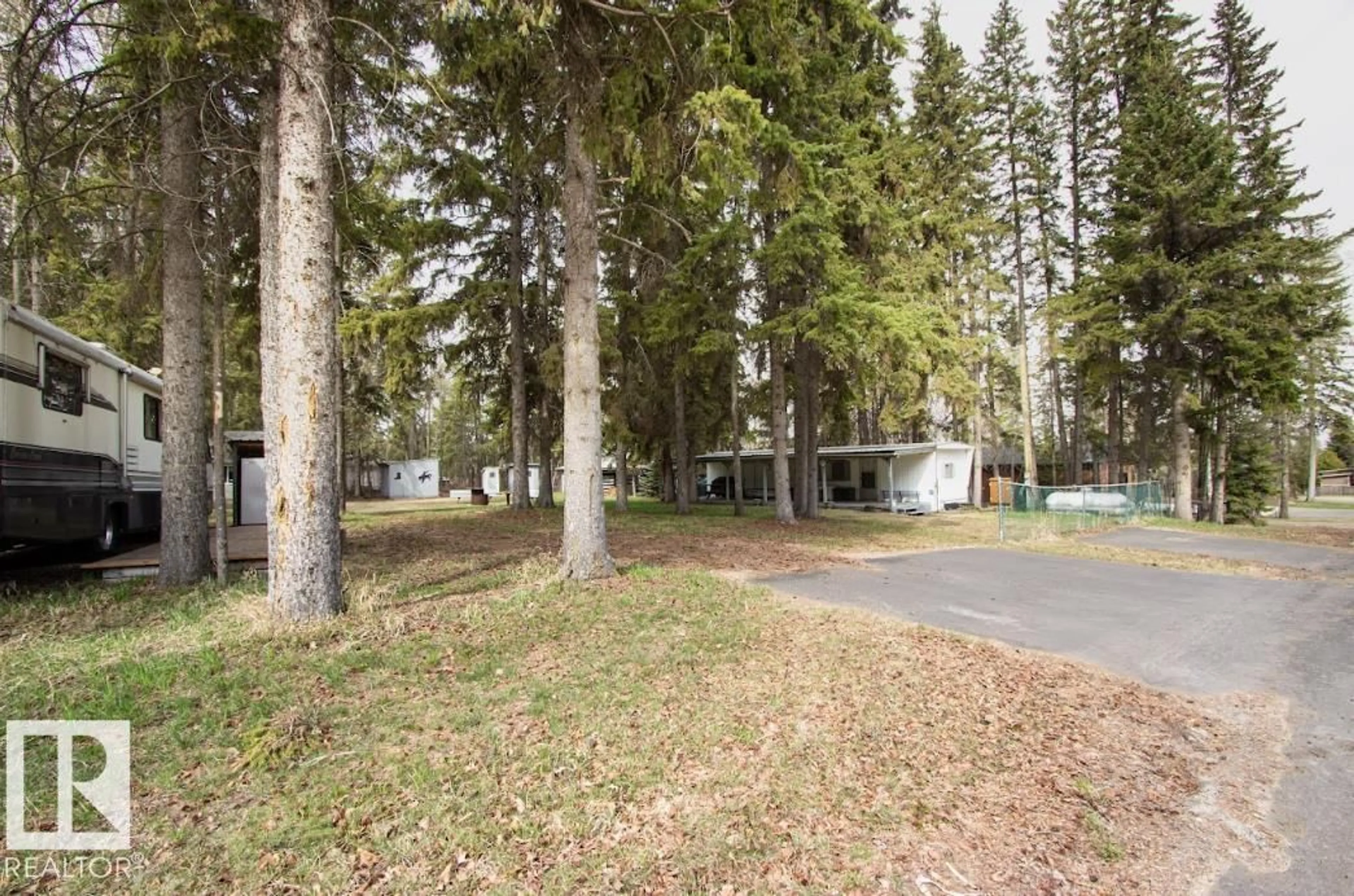 Patio, forest/trees view for #314 #315 55230 RGE RD 10, Rural Sturgeon County Alberta T8R0K4