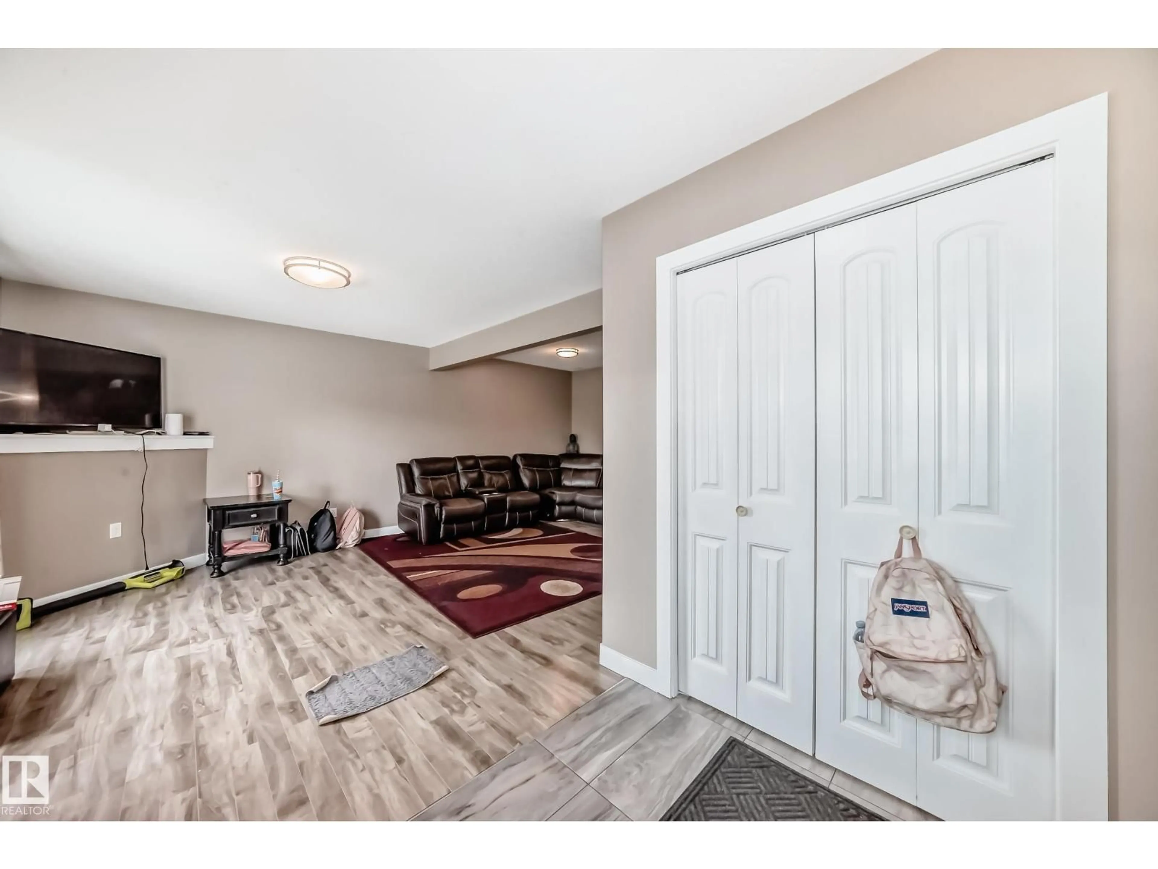 Indoor entryway for NW - 12833 123 ST, Edmonton Alberta T5L0J4