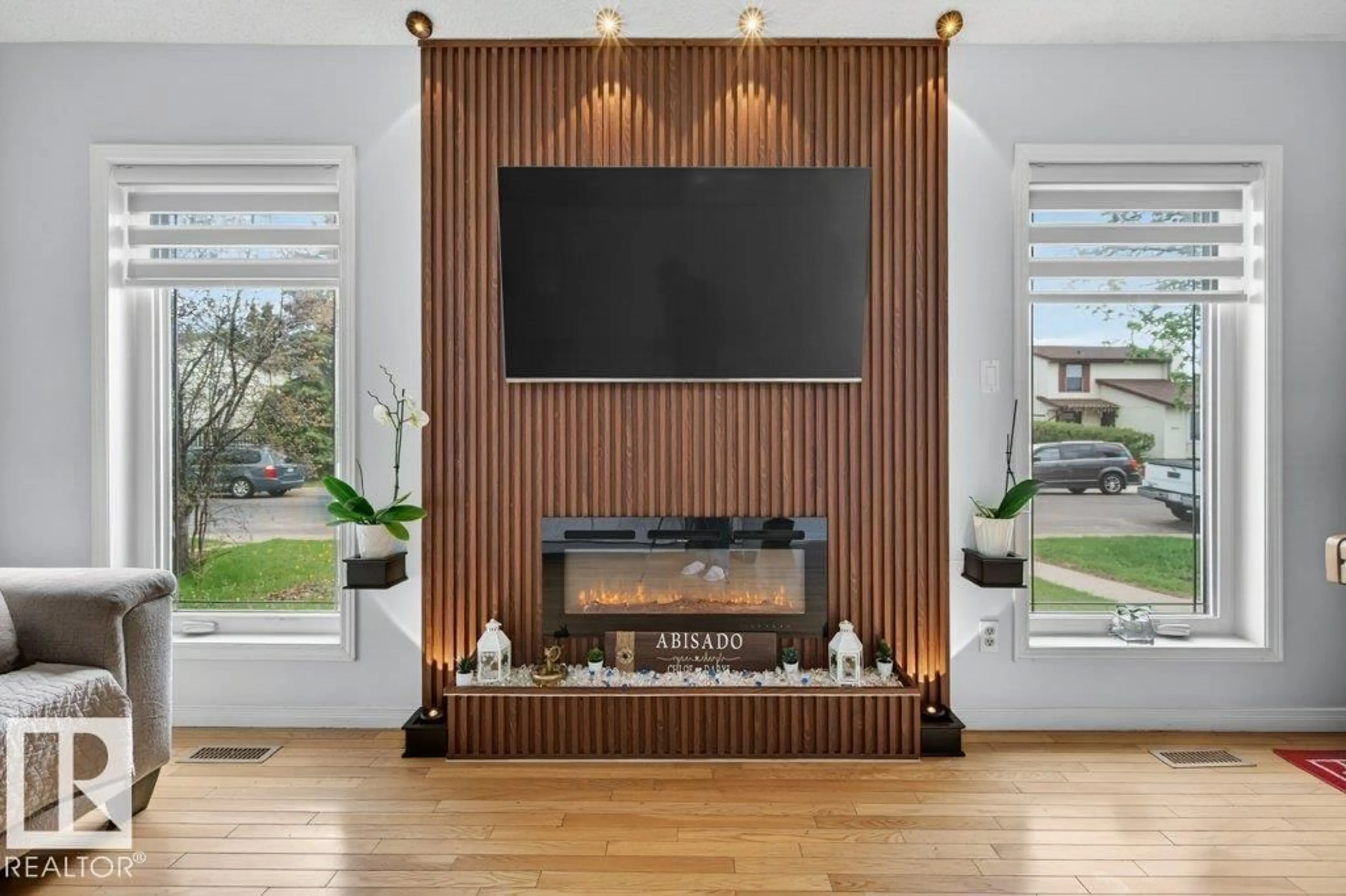 Home theater for 157 KINISKI CR, Edmonton Alberta T6L5E2