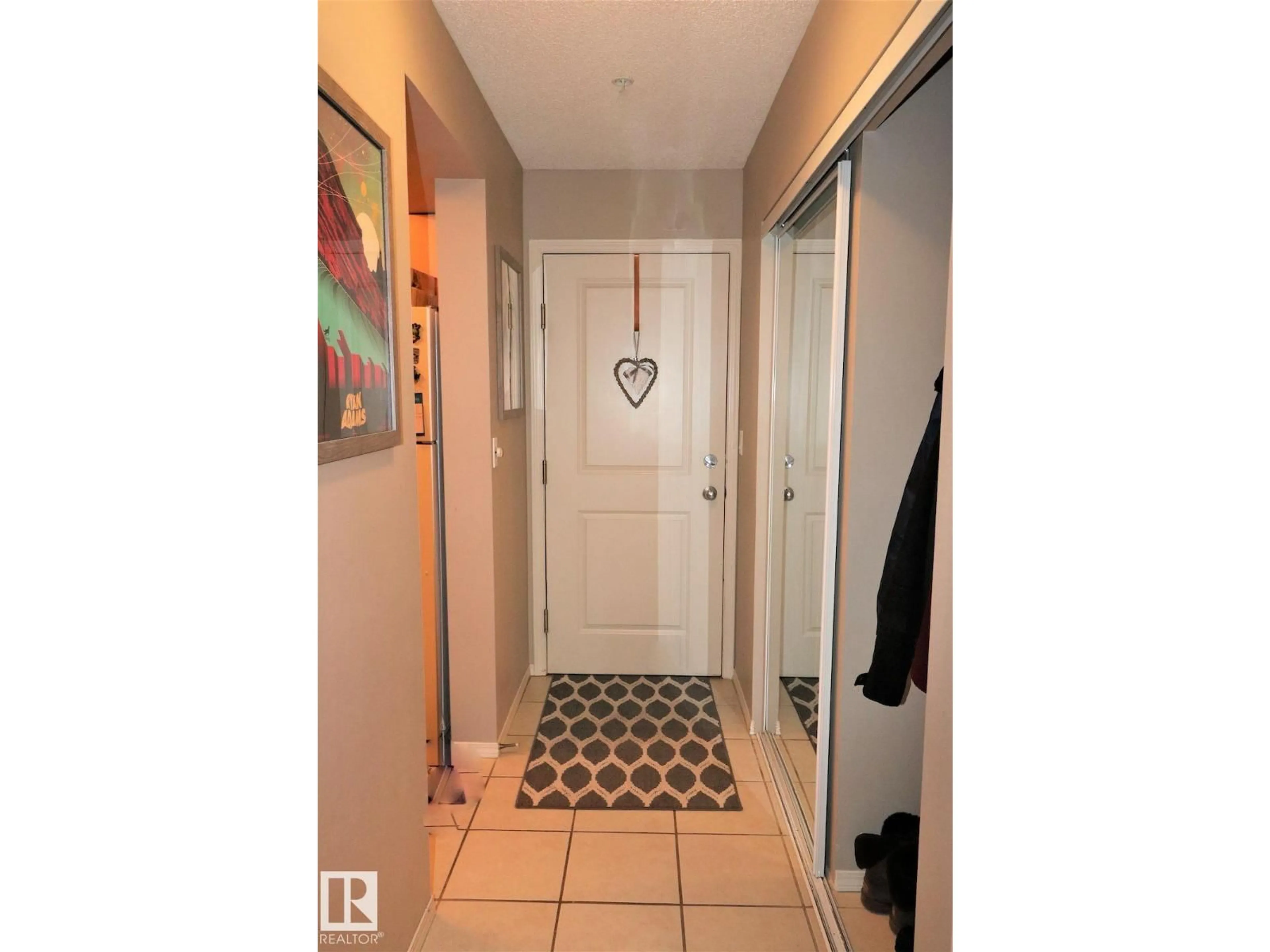 Indoor entryway for 117 - 17003 67 AV, Edmonton Alberta T5T6Y5