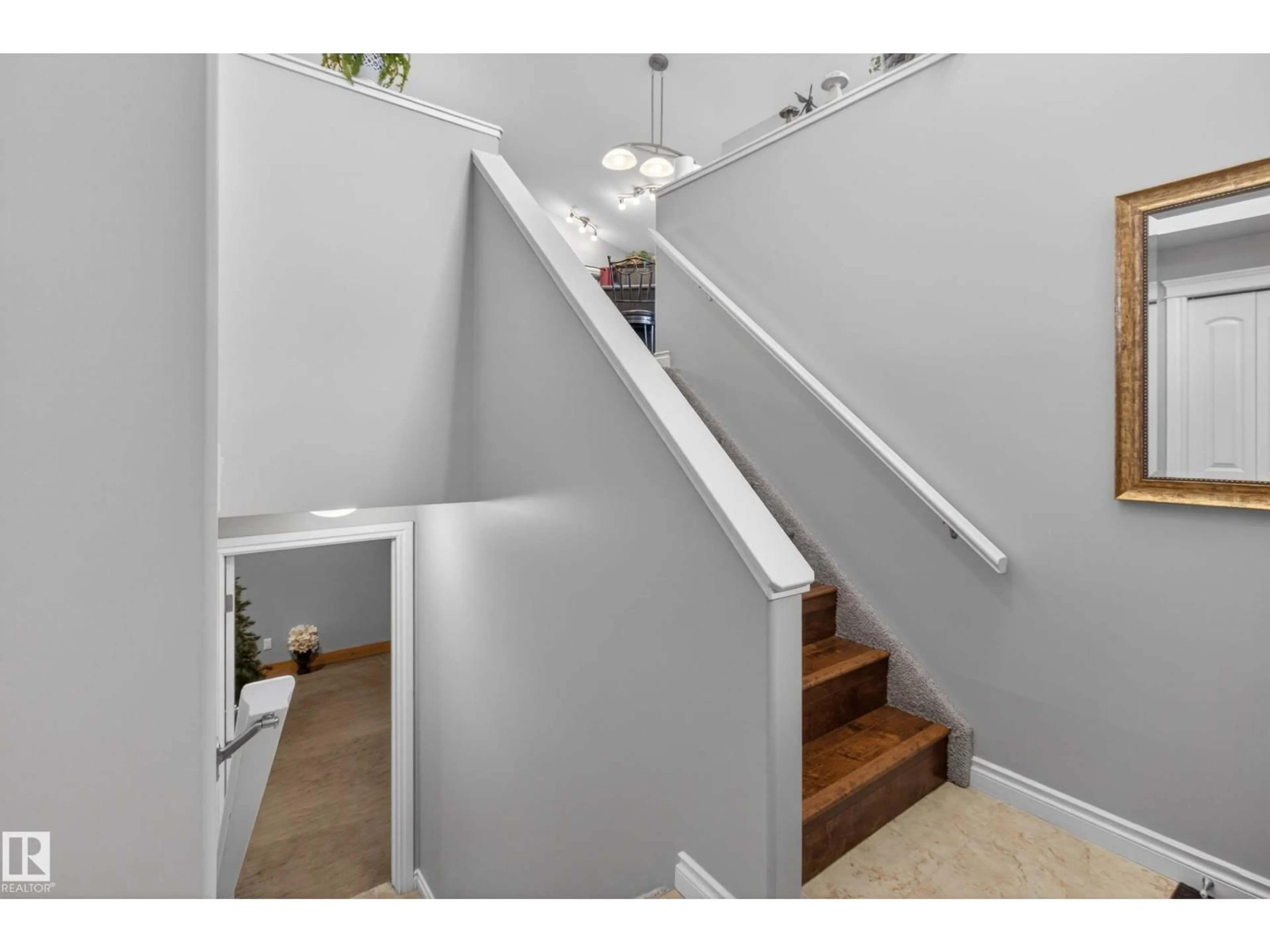 Stairs for 21 BEAVERHILL VIEW, Tofield Alberta T0B4J0