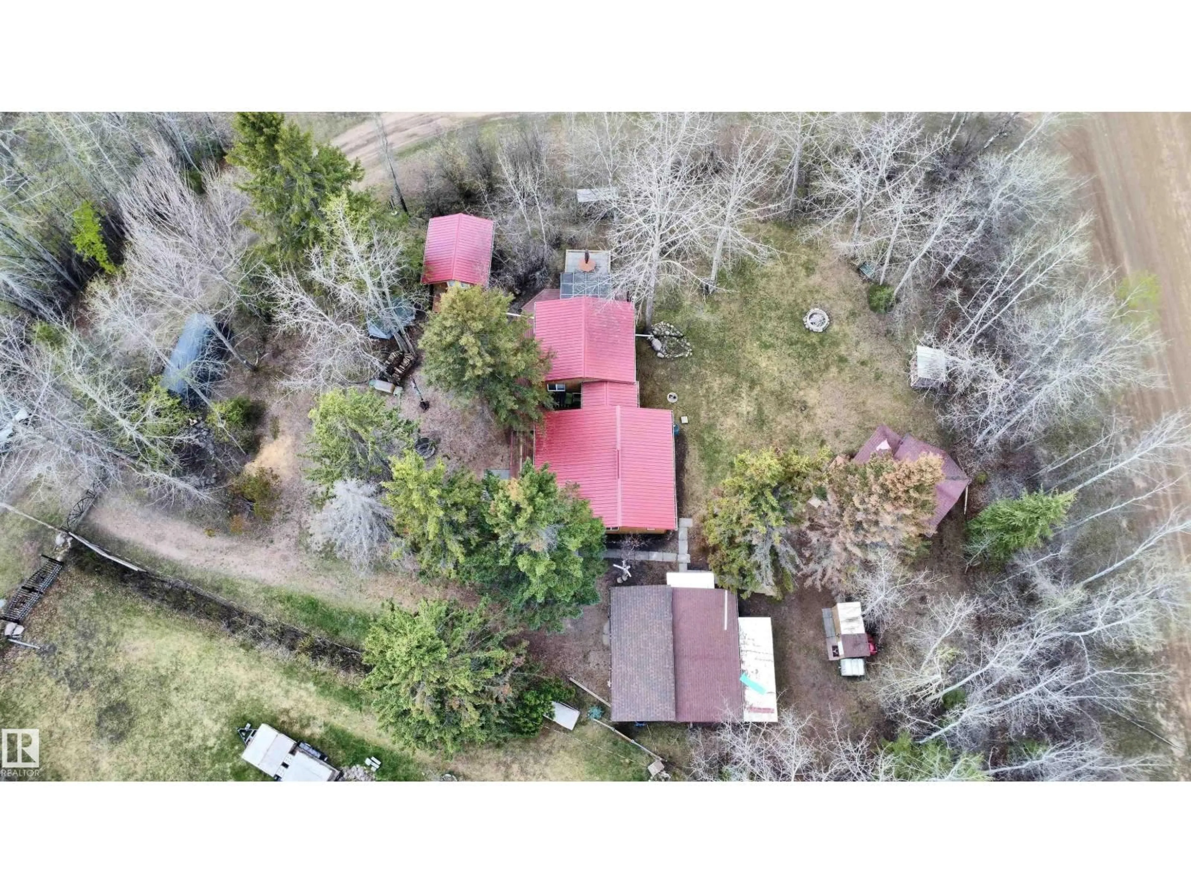 A pic from outside/outdoor area/front of a property/back of a property/a pic from drone, unknown for 23303 TWP ROAD 590, Rural Westlock County Alberta T6G0J2