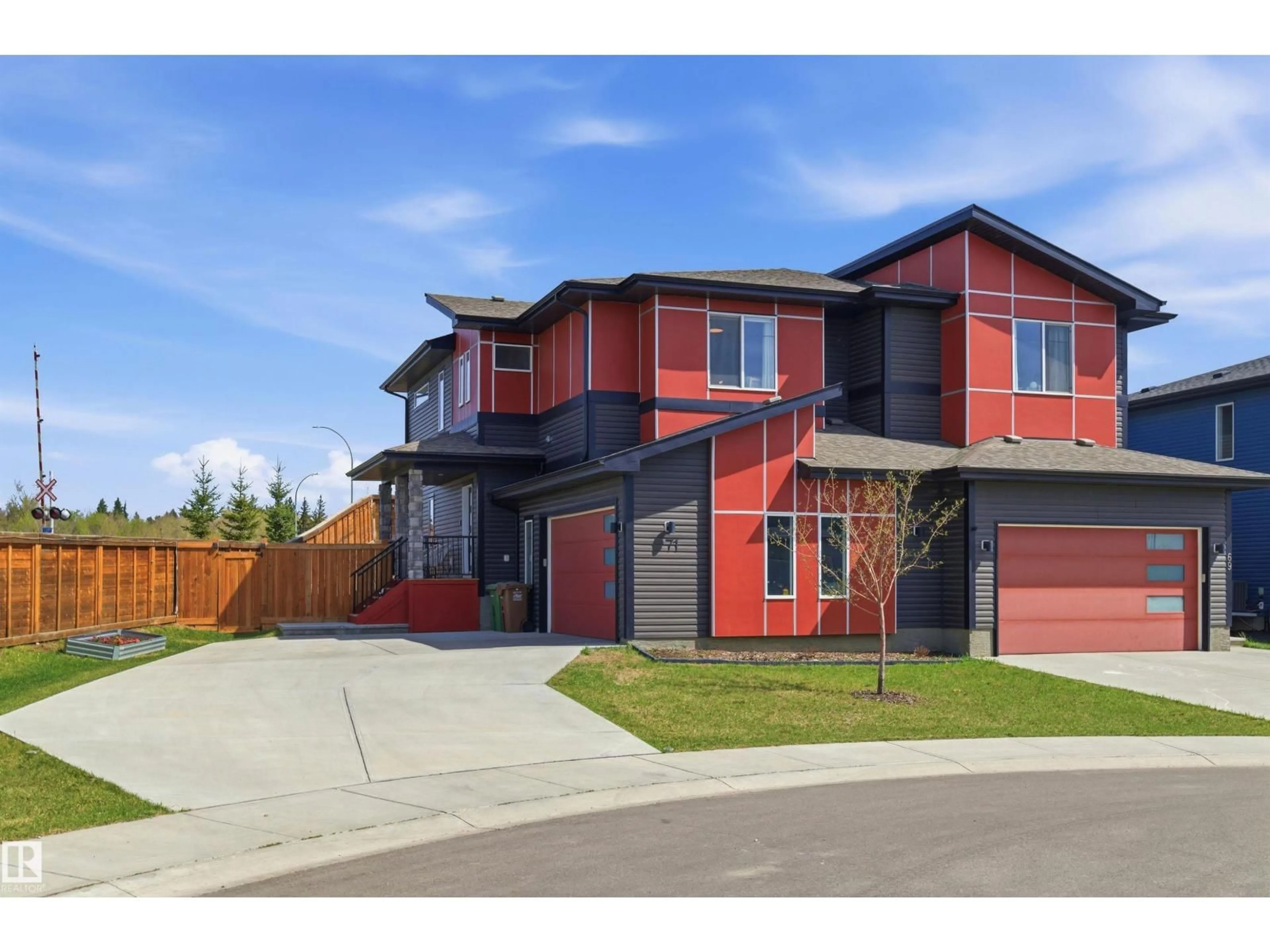 Home with brick exterior material, street for 71 ROBERGE CL, St. Albert Alberta T8N7W3