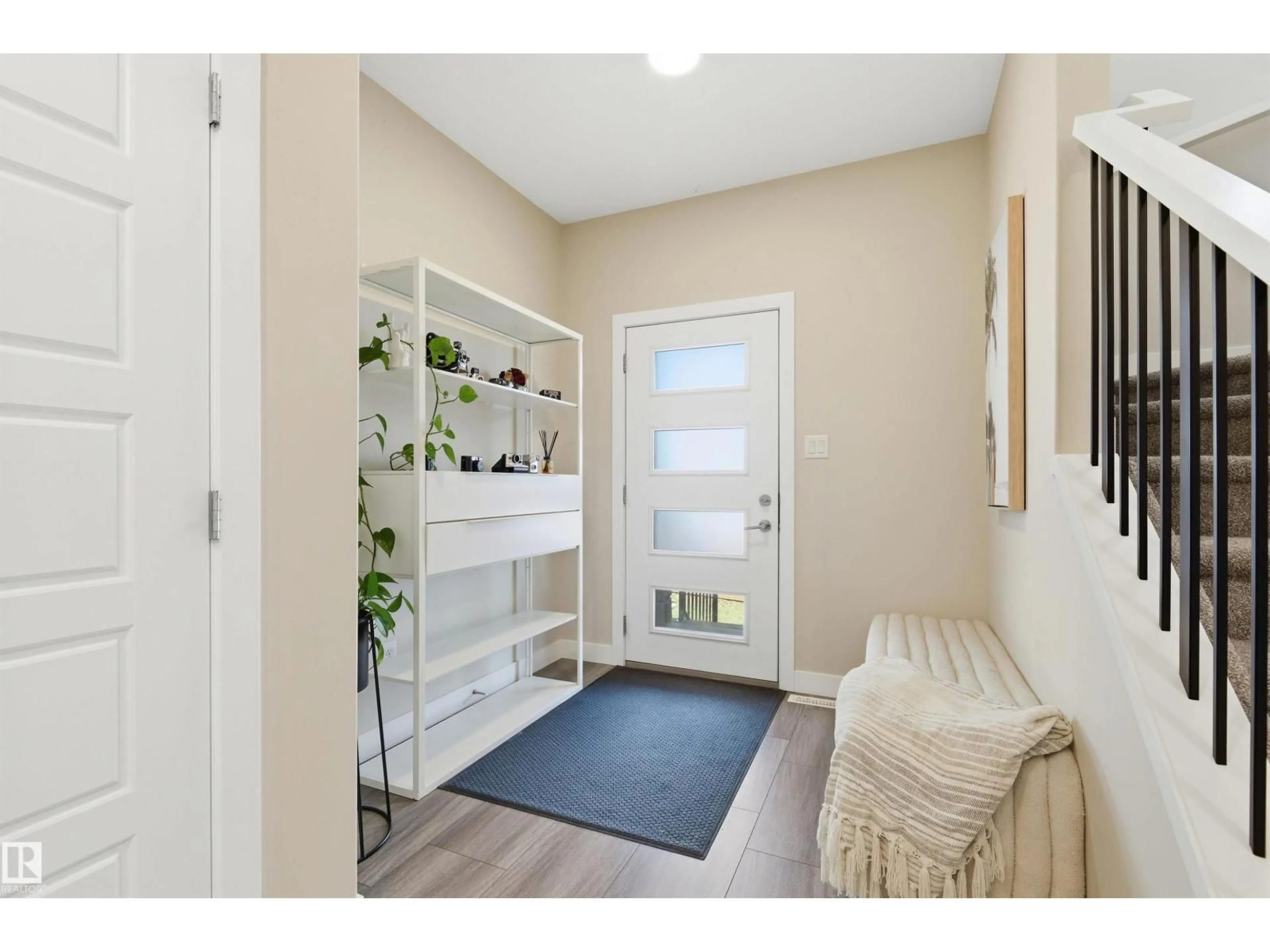 Indoor entryway for 71 ROBERGE CL, St. Albert Alberta T8N7W3