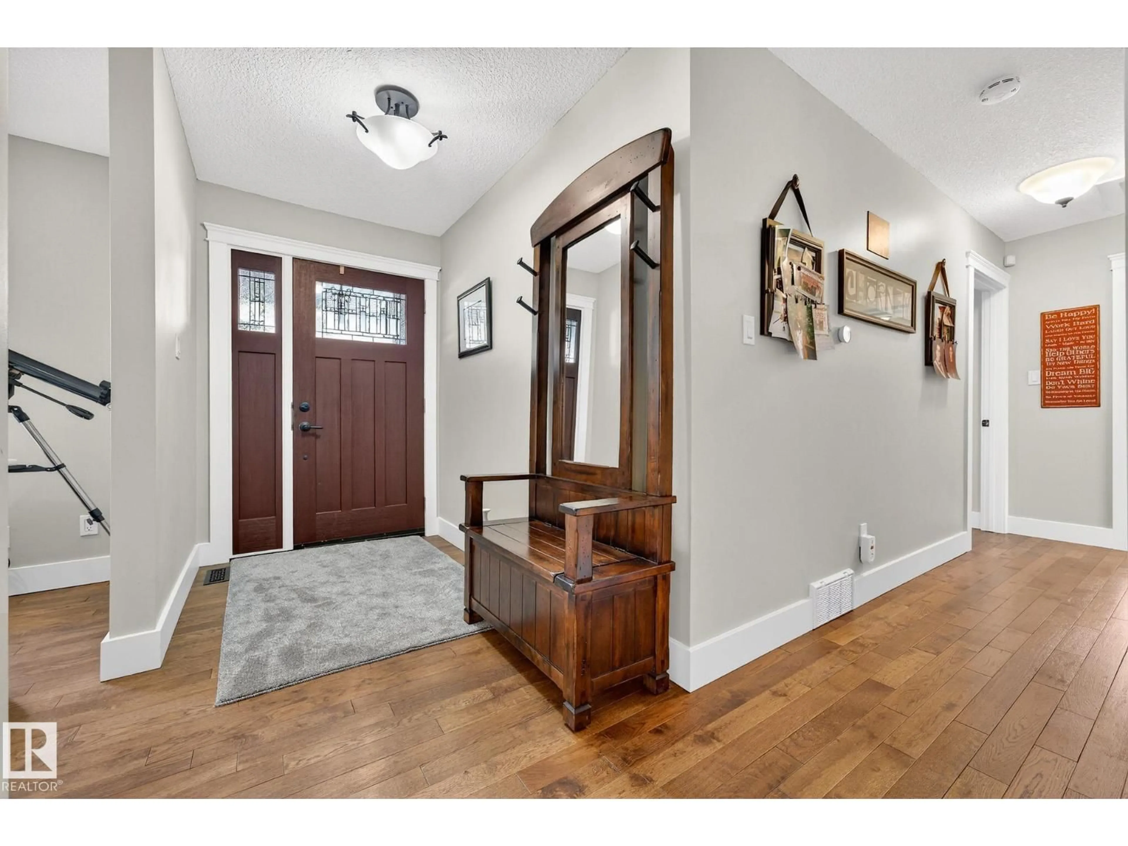 Indoor entryway for 22245 TWP ROAD 512, Rural Strathcona County Alberta T8C1H2