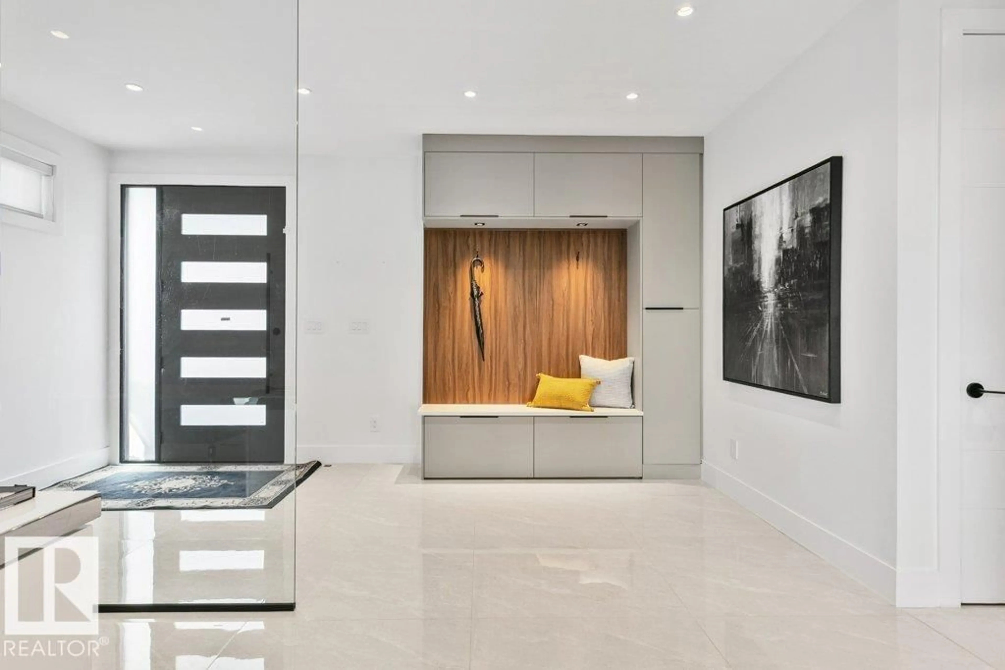 Indoor entryway for 2942 KOSTASH DR, Edmonton Alberta T6W3J8