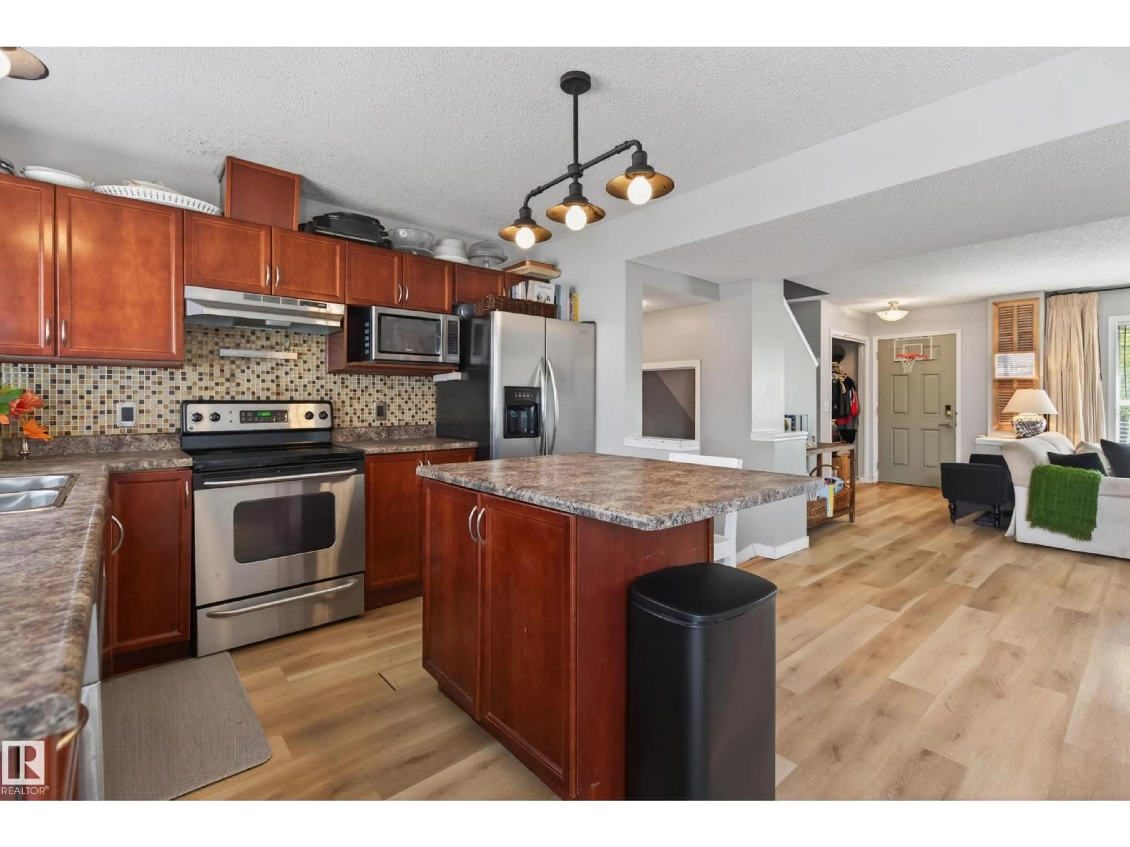 Open concept kitchen, unknown for 6054 SOUTH TERWILLEGAR BV, Edmonton Alberta T6R0K6