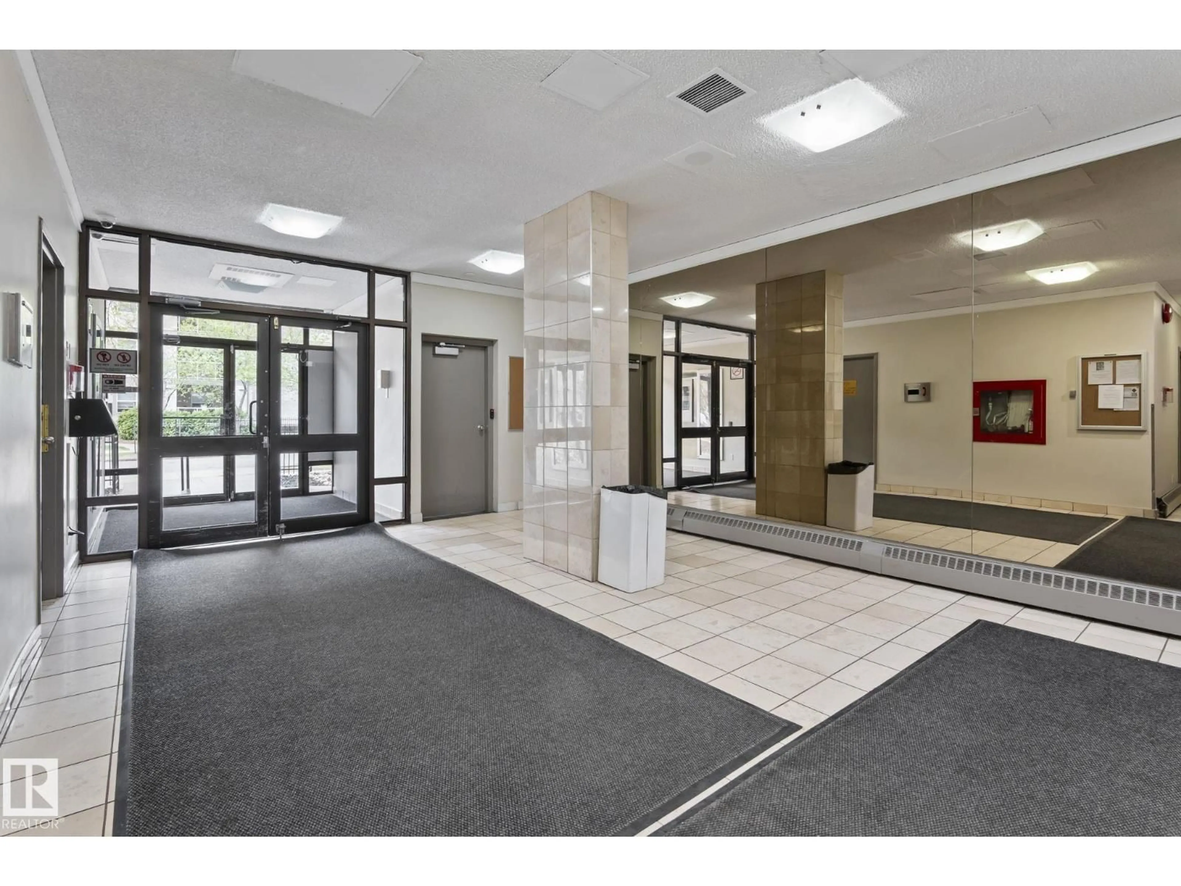 Indoor foyer for NW - 712 12841 65 ST, Edmonton Alberta T5A4N4