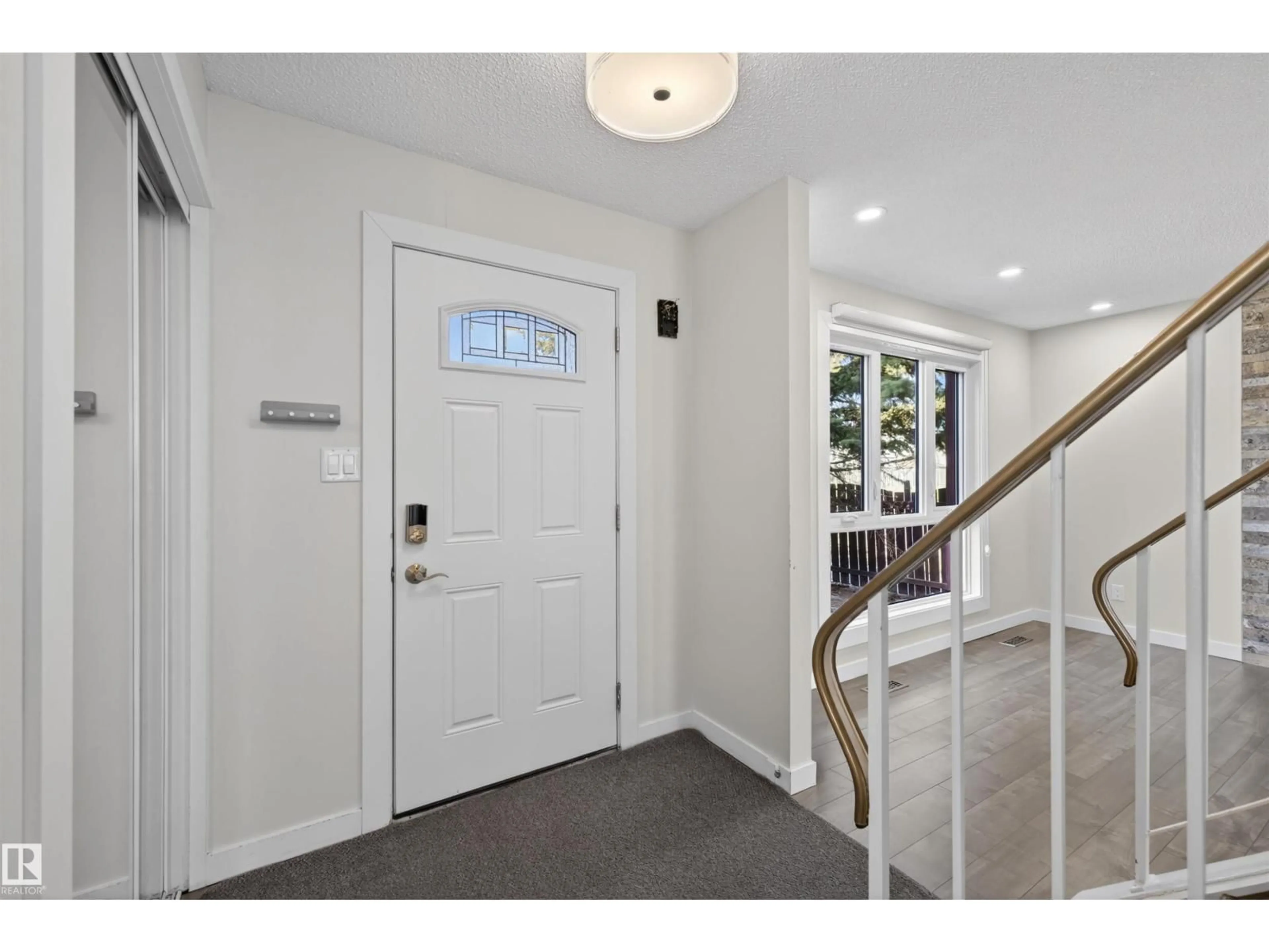 Indoor entryway for NW - 15251 88A ST, Edmonton Alberta T5E6G7