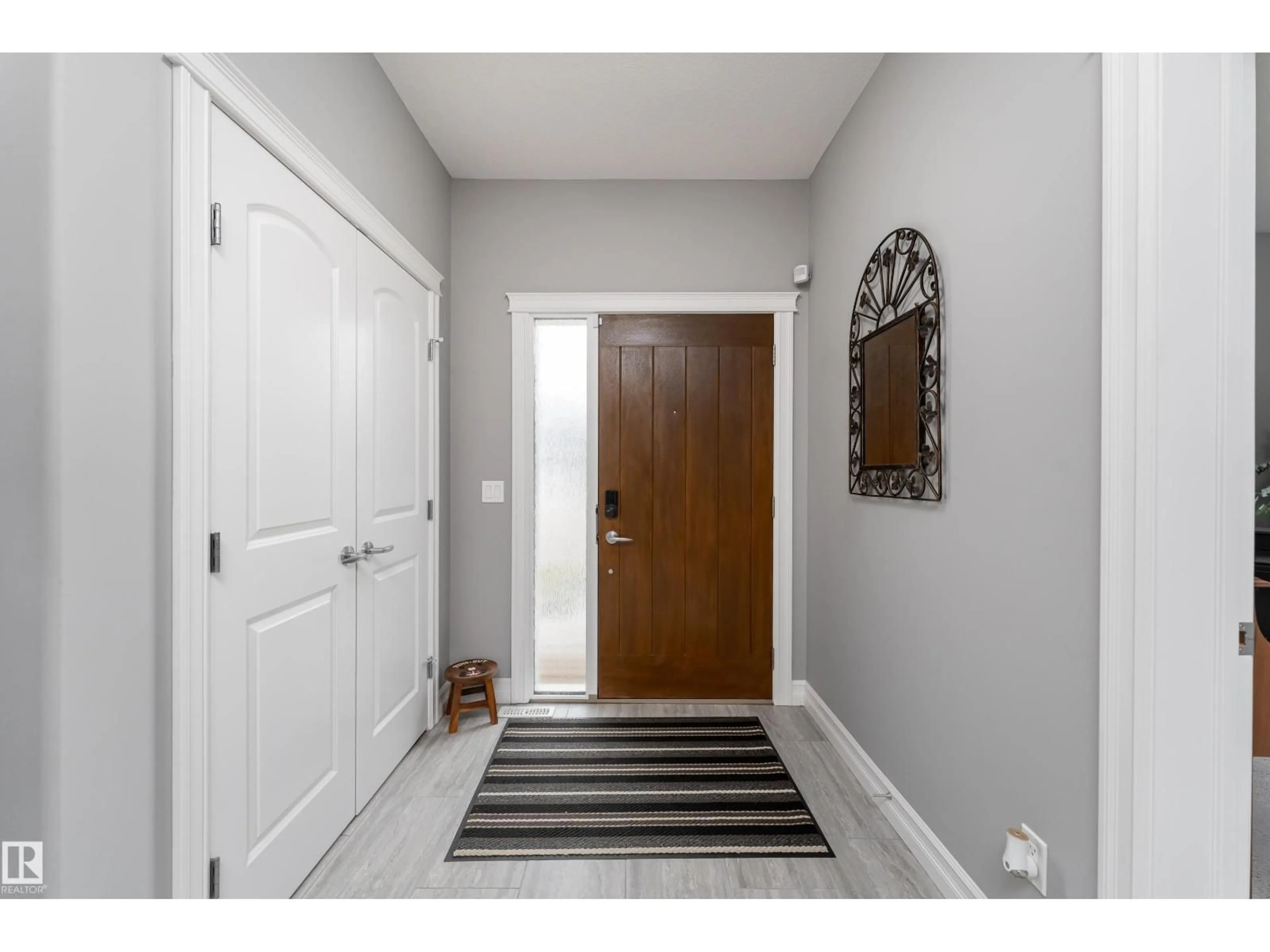 Indoor entryway for 49 WILSON CL, Fort Saskatchewan Alberta T8L0W7