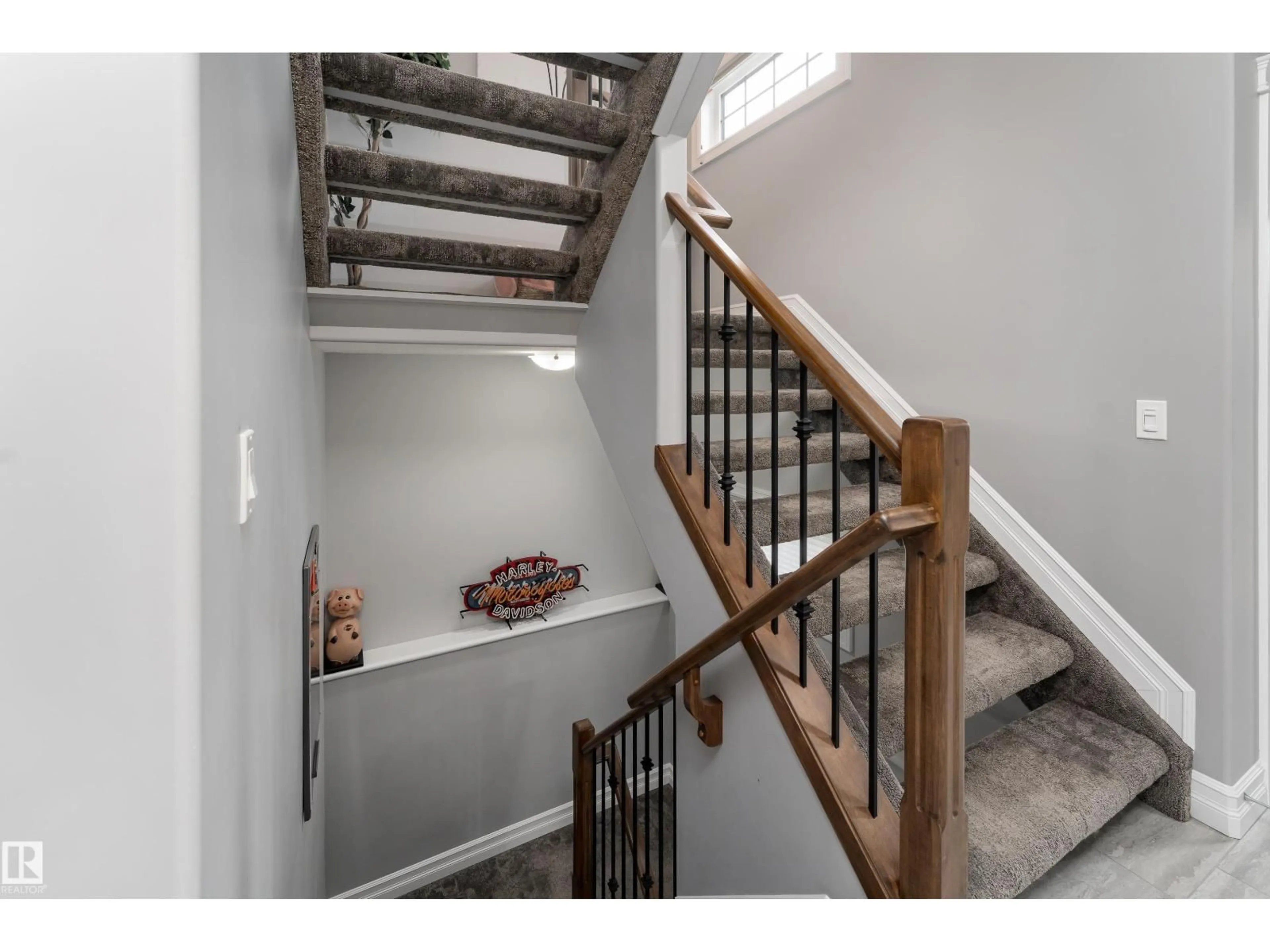 Stairs for 49 WILSON CL, Fort Saskatchewan Alberta T8L0W7